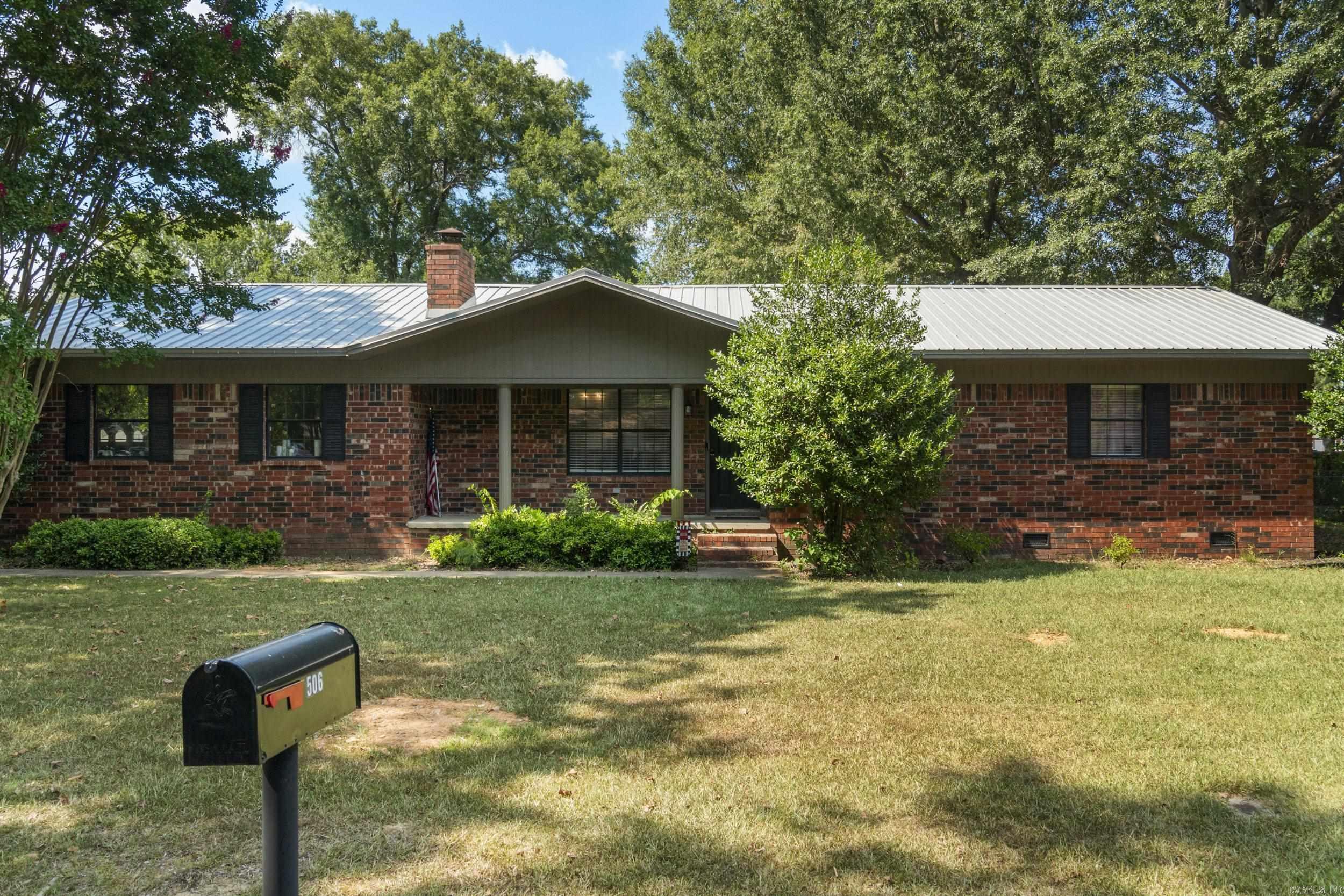 506 W Louisiana  Beebe, AR