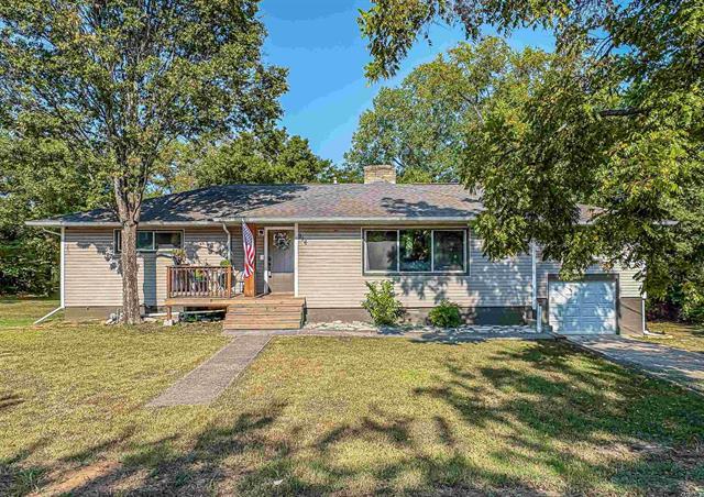 916 N Estes  Yellville, AR