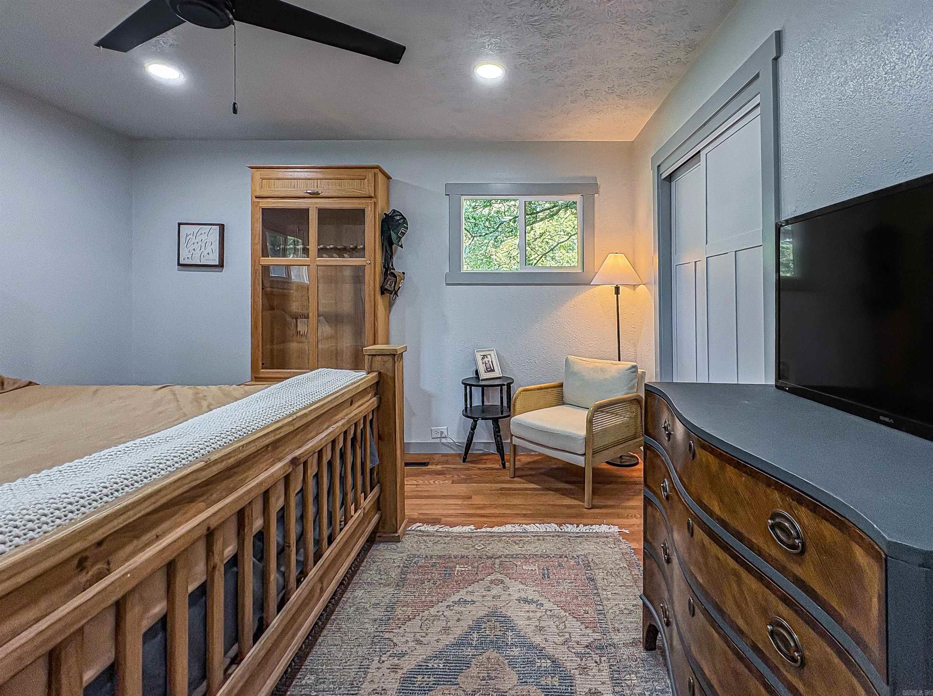 916 N Estes  Yellville, AR