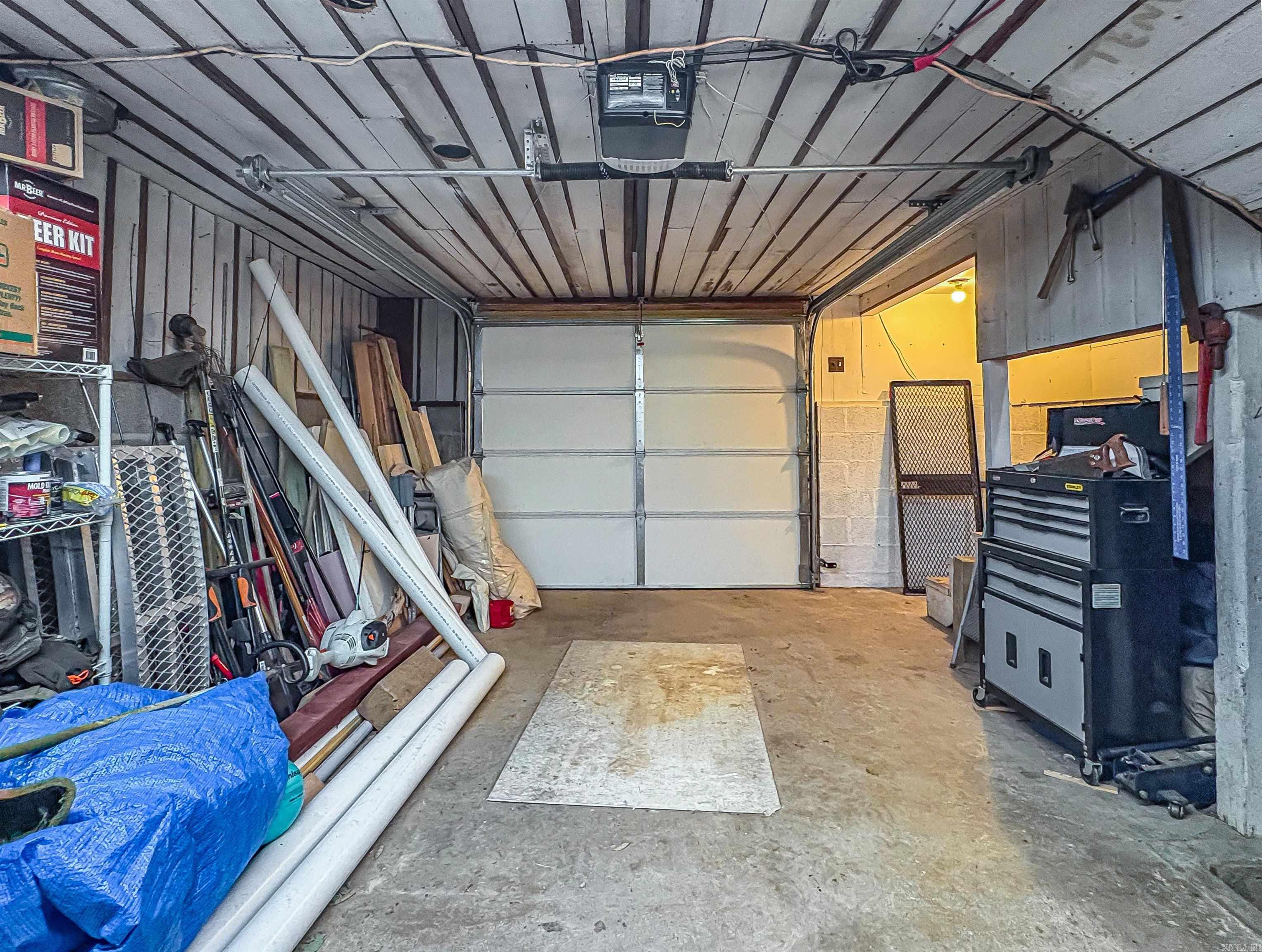 916 N Estes  Yellville, AR