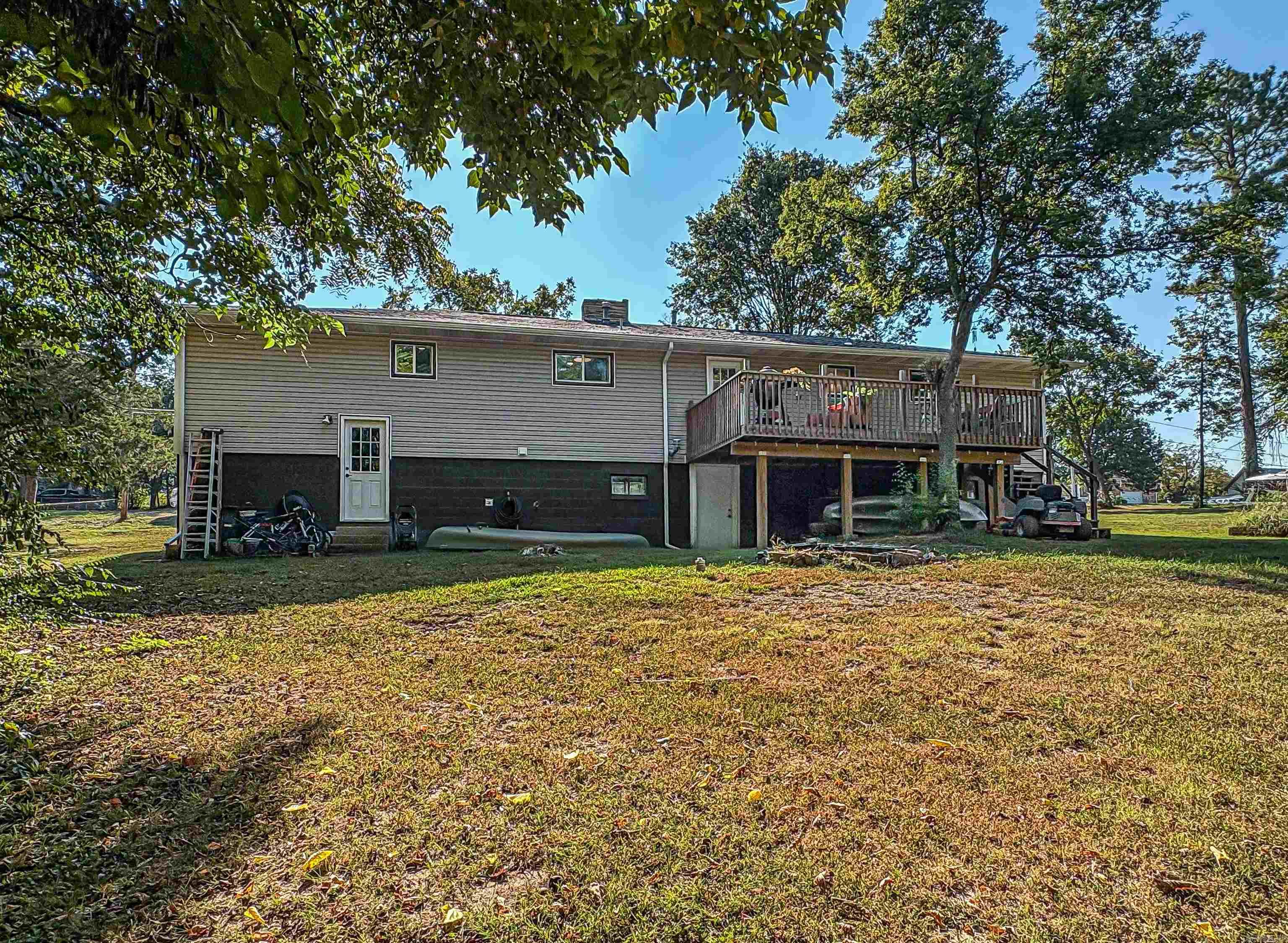 916 N Estes  Yellville, AR