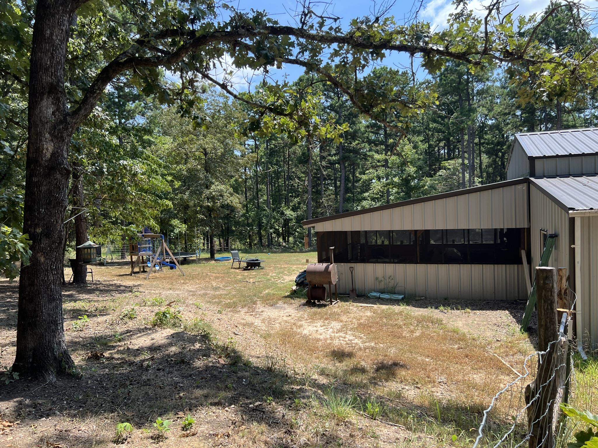 2510 Old Larkin  Melbourne, AR