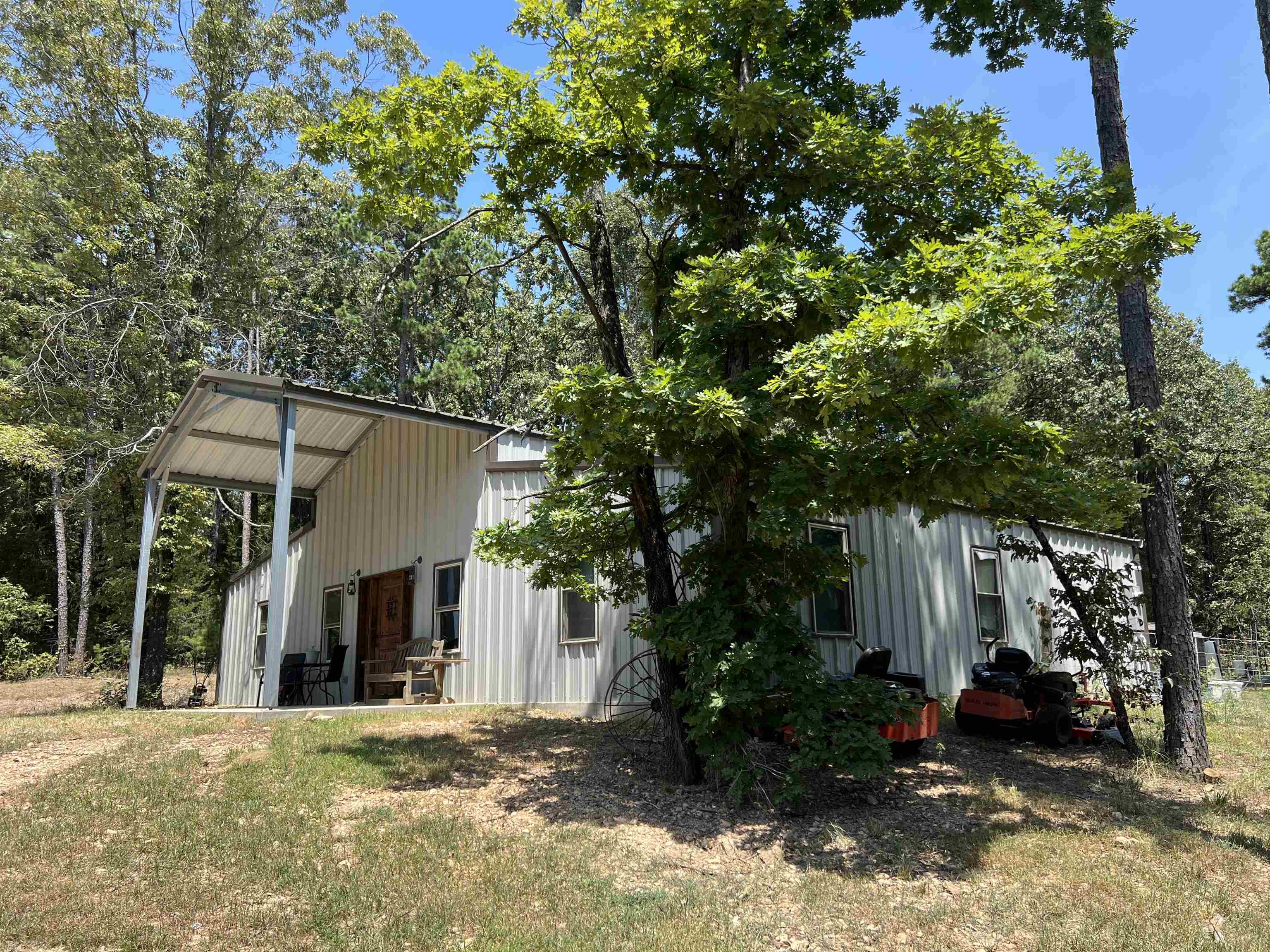 2510 Old Larkin  Melbourne, AR