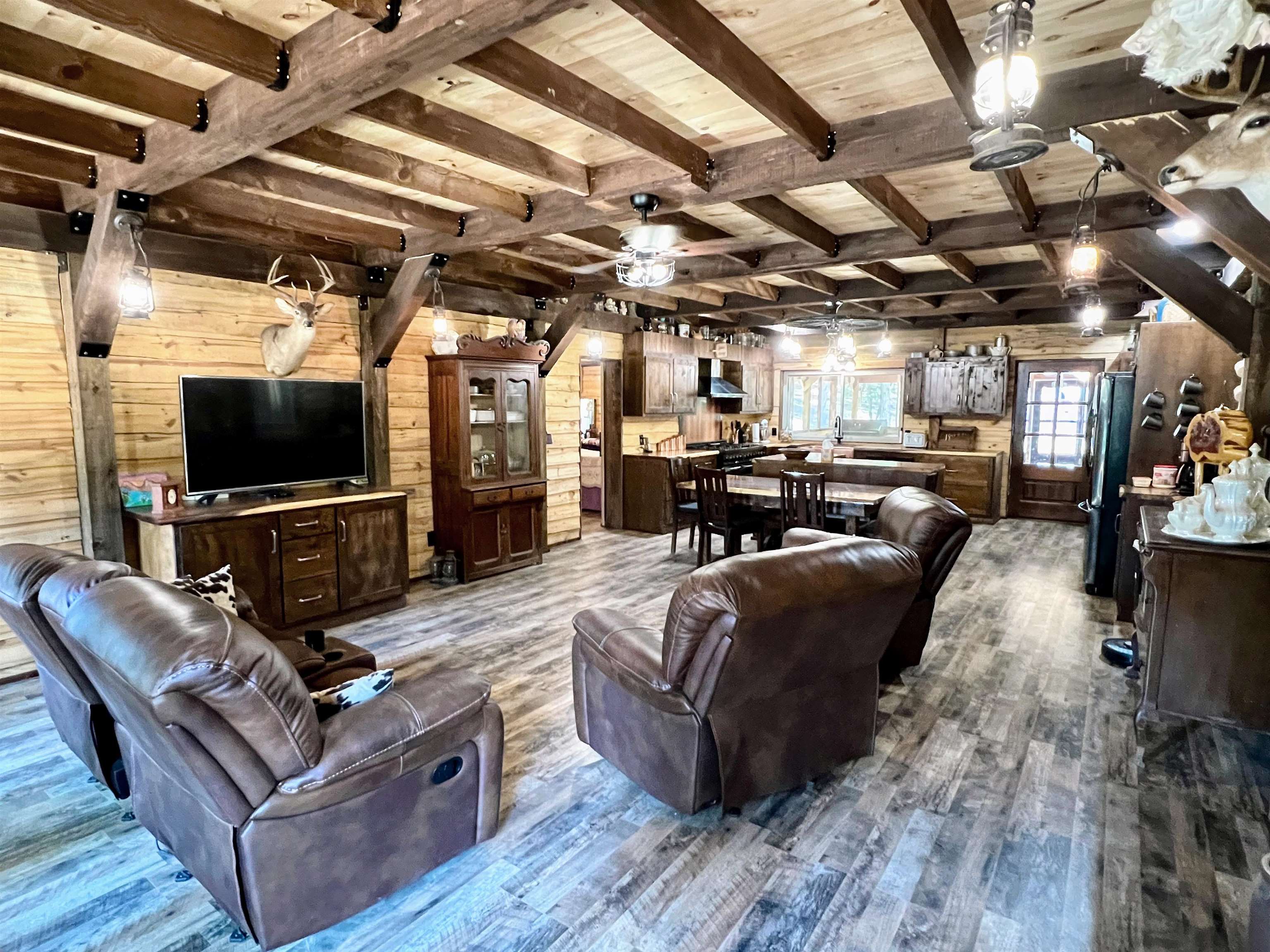 2510 Old Larkin  Melbourne, AR