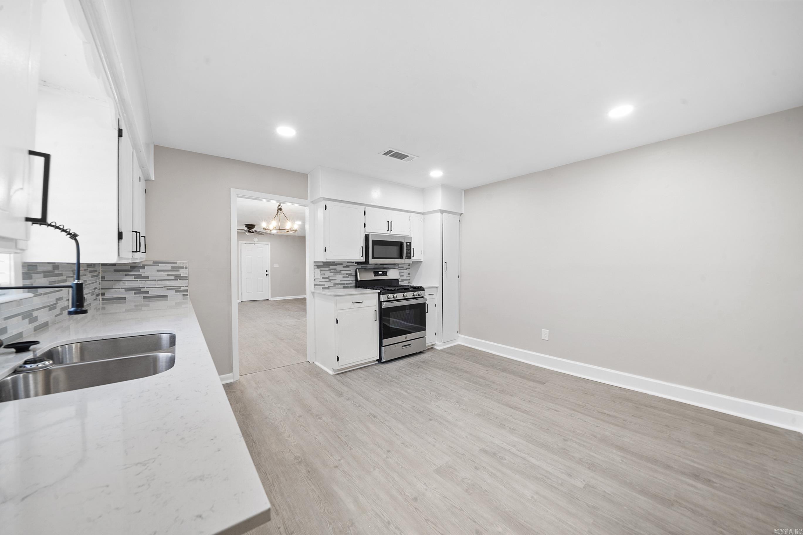 2118 S Pine  Little Rock, AR