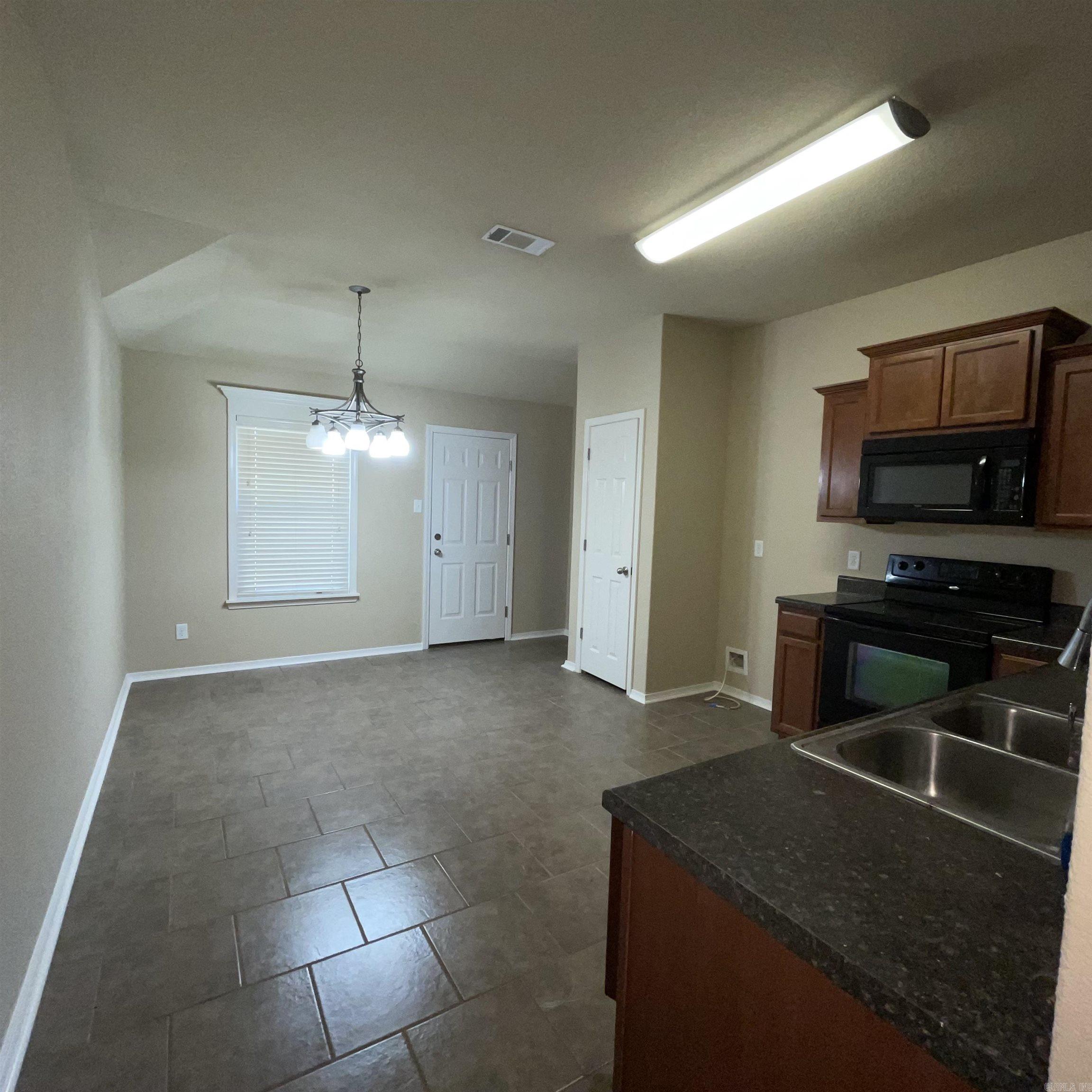 3610 Breezy  Conway, AR