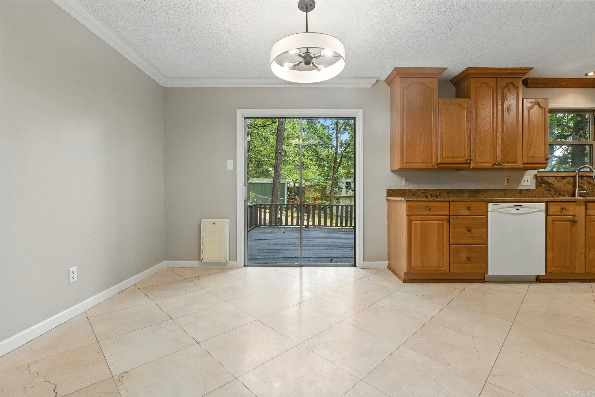 5 Flourite Cv Little Rock, AR 72212