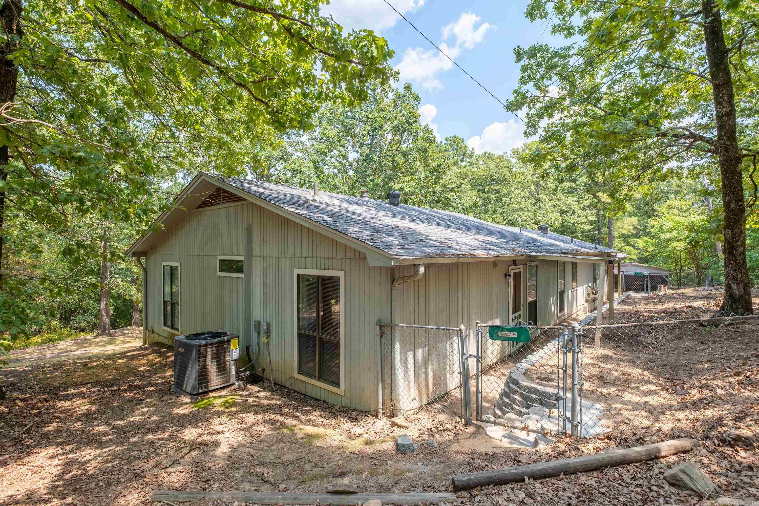 16615 Highway 300  Roland, AR