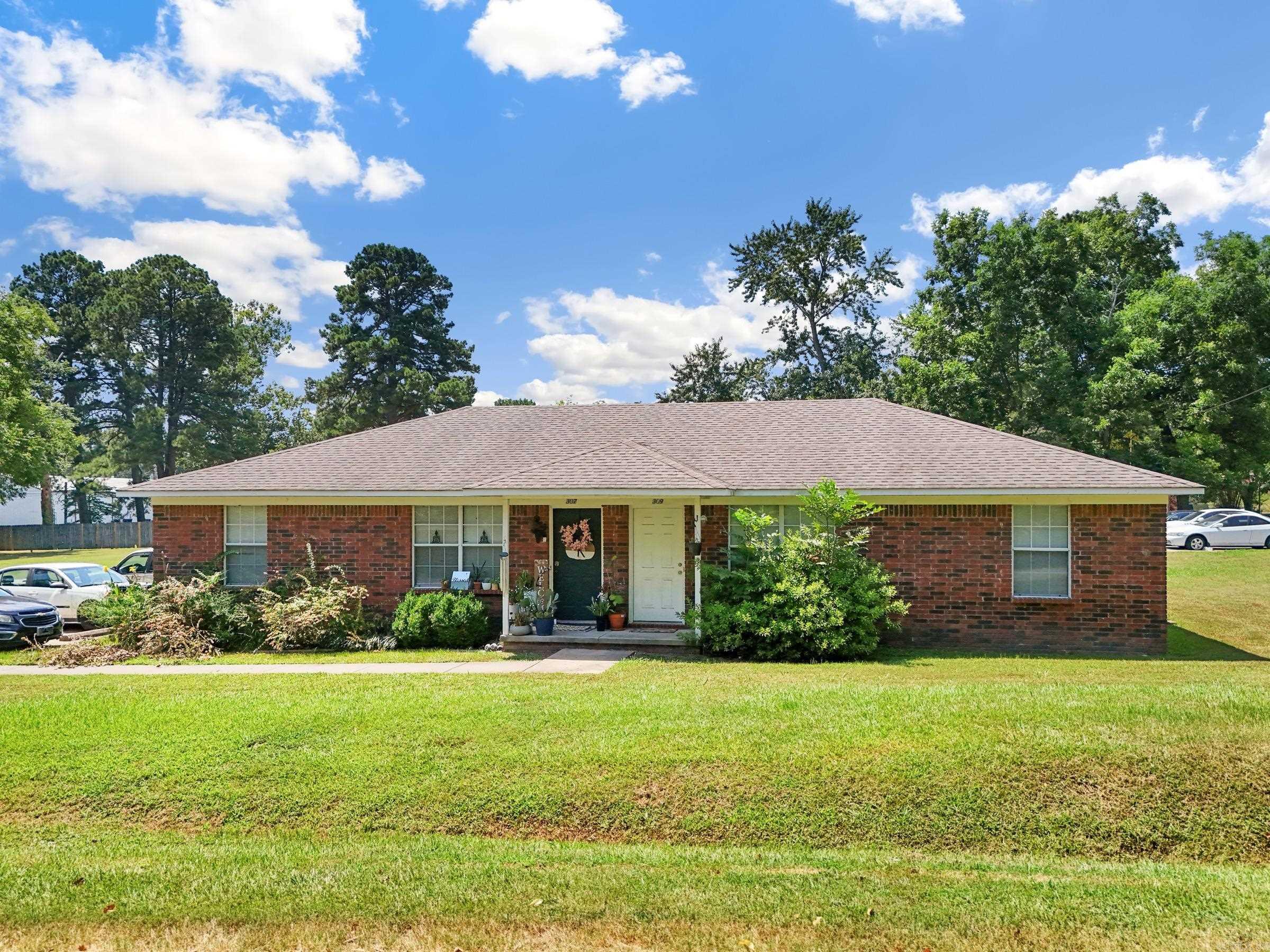307 & 309 Washington  Ward, AR