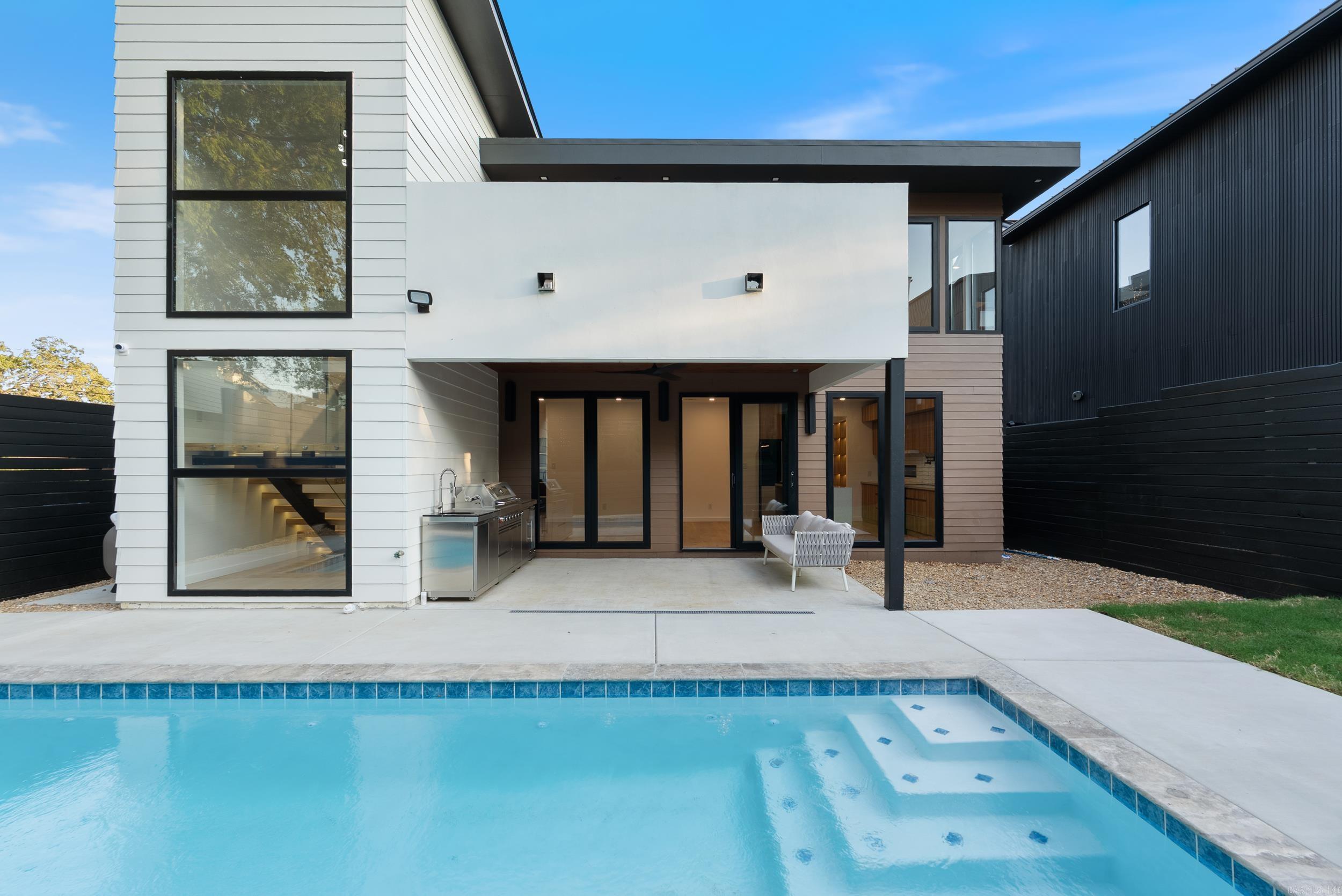 518 E 18th  Little Rock, AR