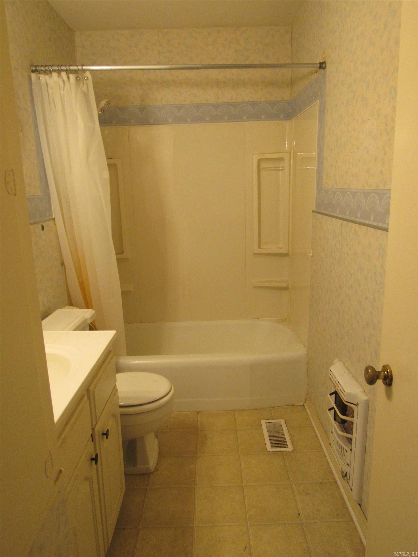 1205 HOLLOWAY  Morrilton, AR