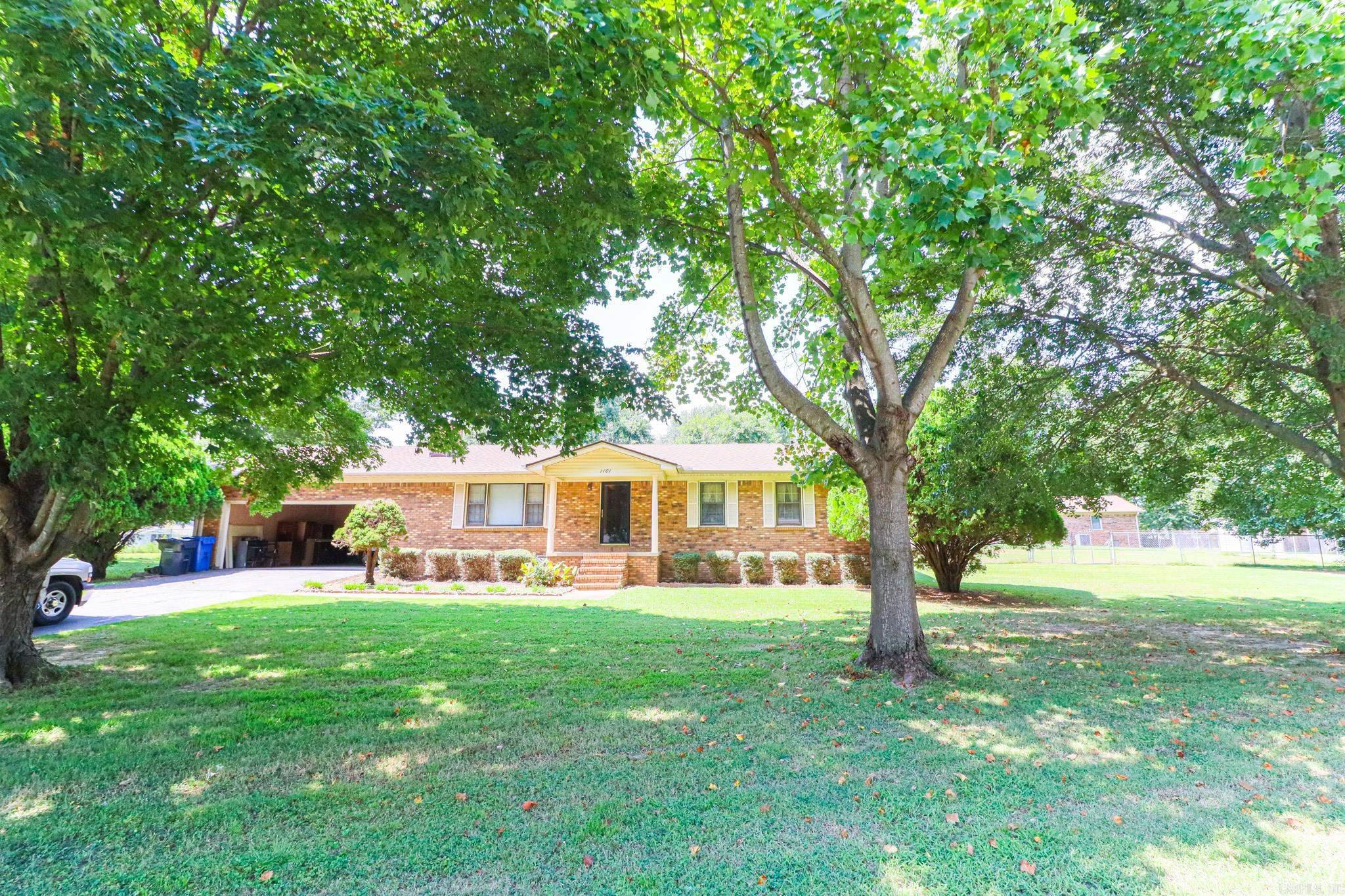 1101 oriole  Jonesboro, AR