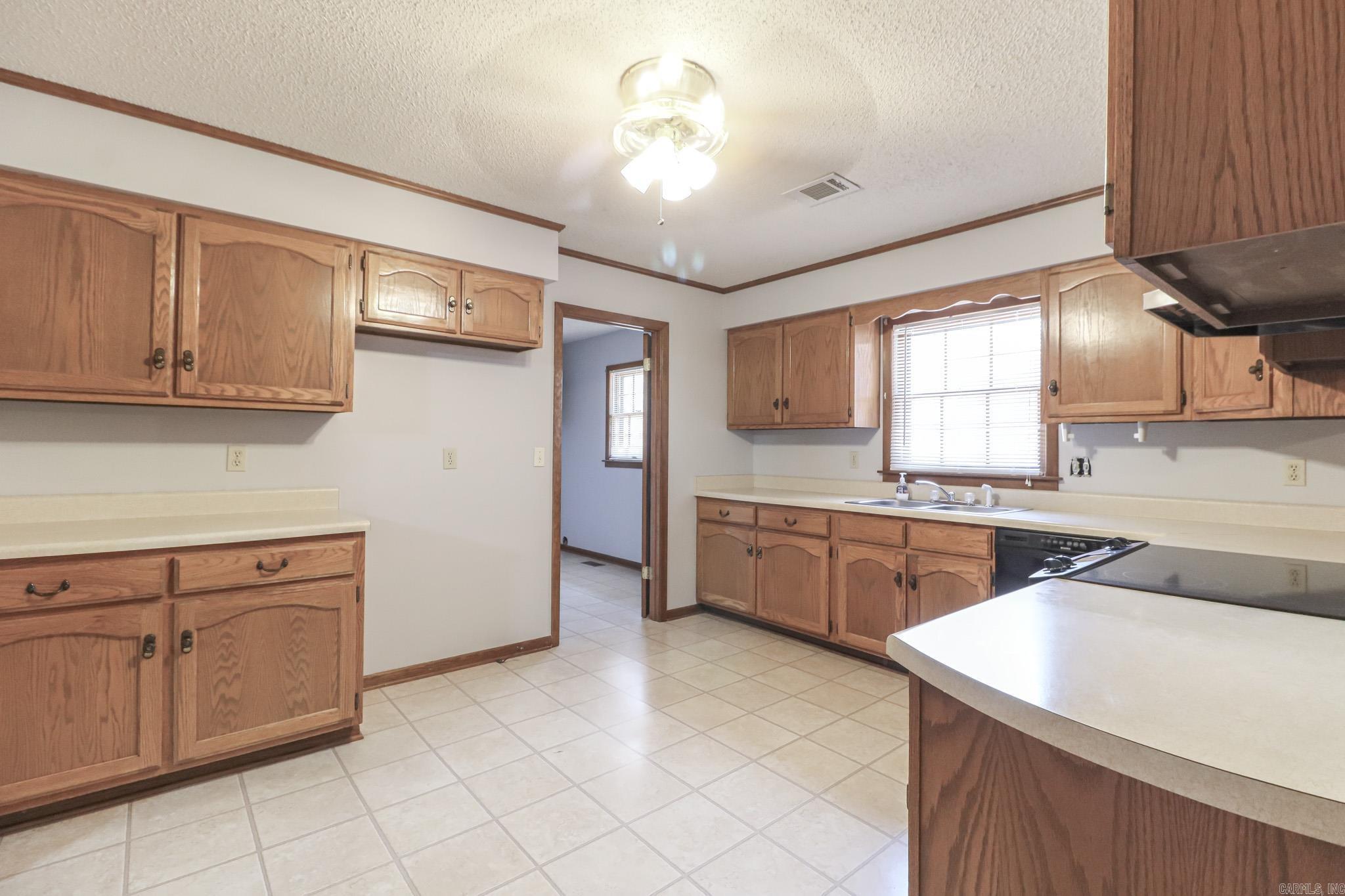 1101 oriole  Jonesboro, AR