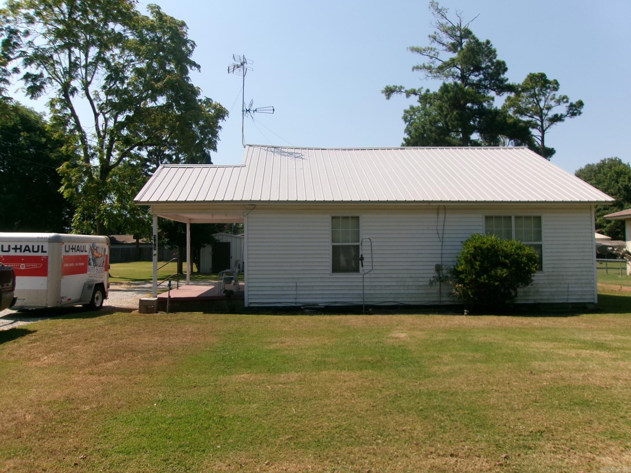 305 Hogan Ave  Monette, AR