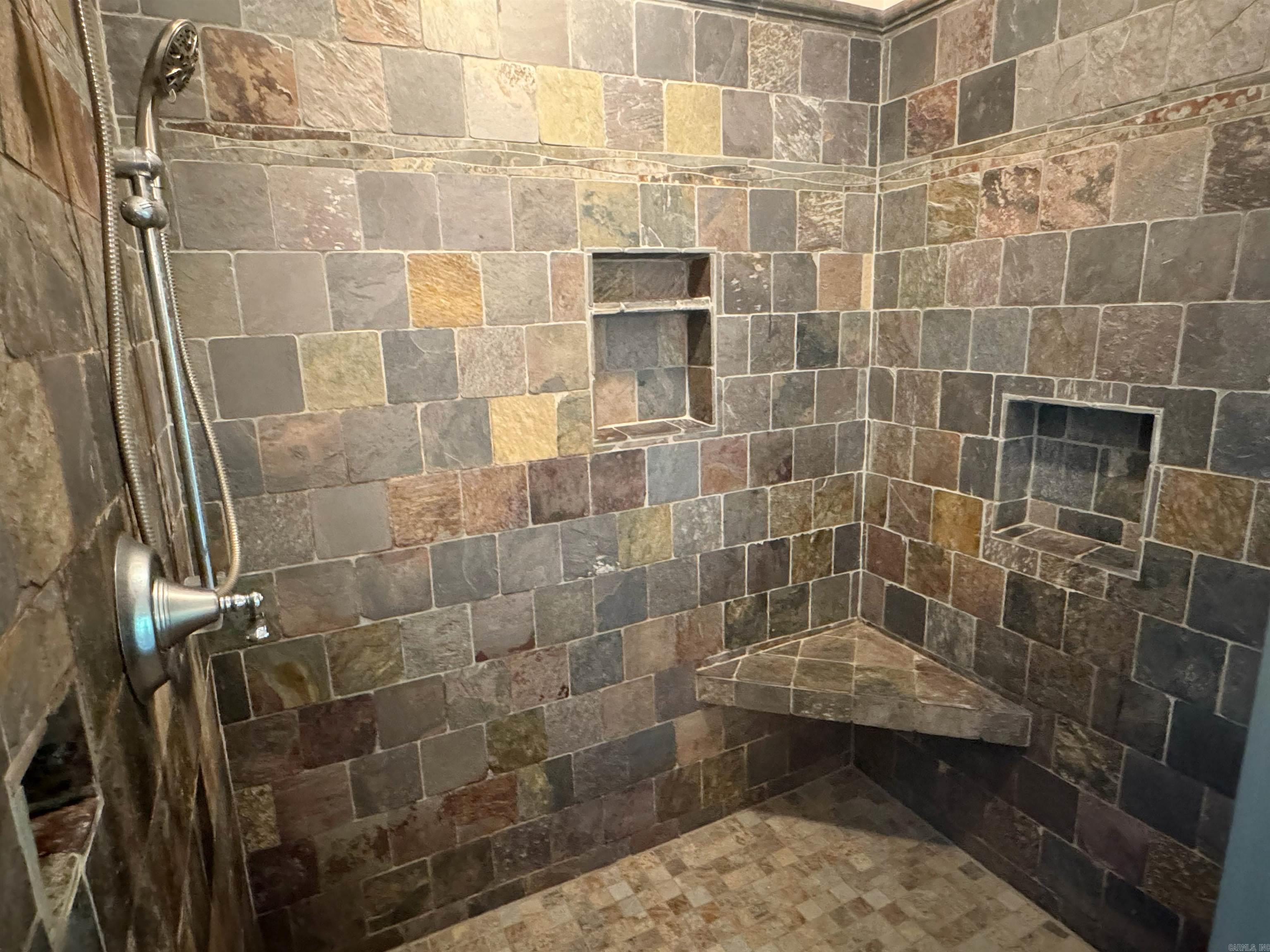 4003 Sunny Fox Rd Mountain View, AR 72560