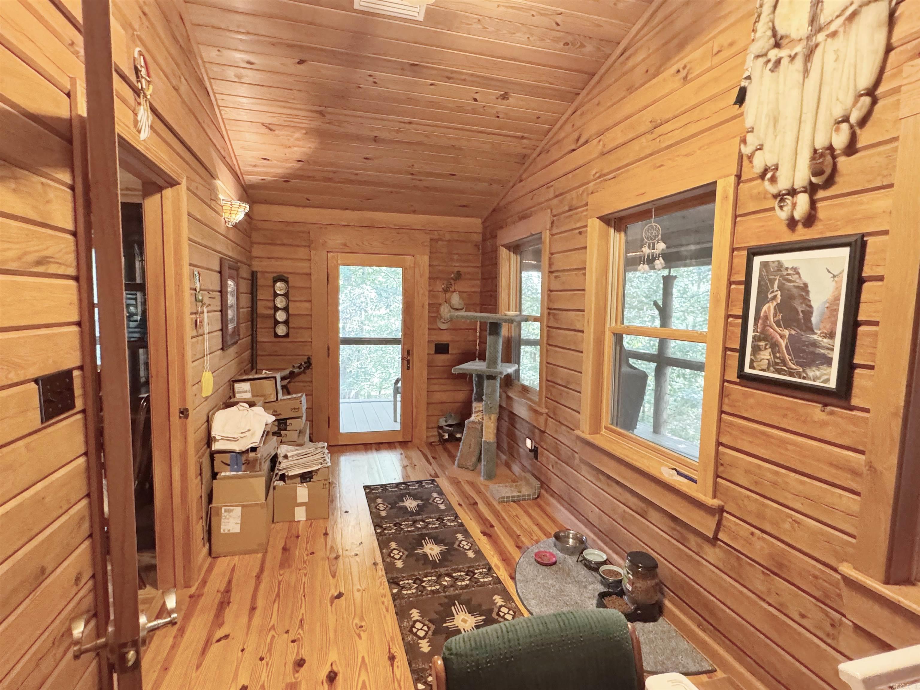 4003 Sunny Fox Rd Mountain View, AR 72560