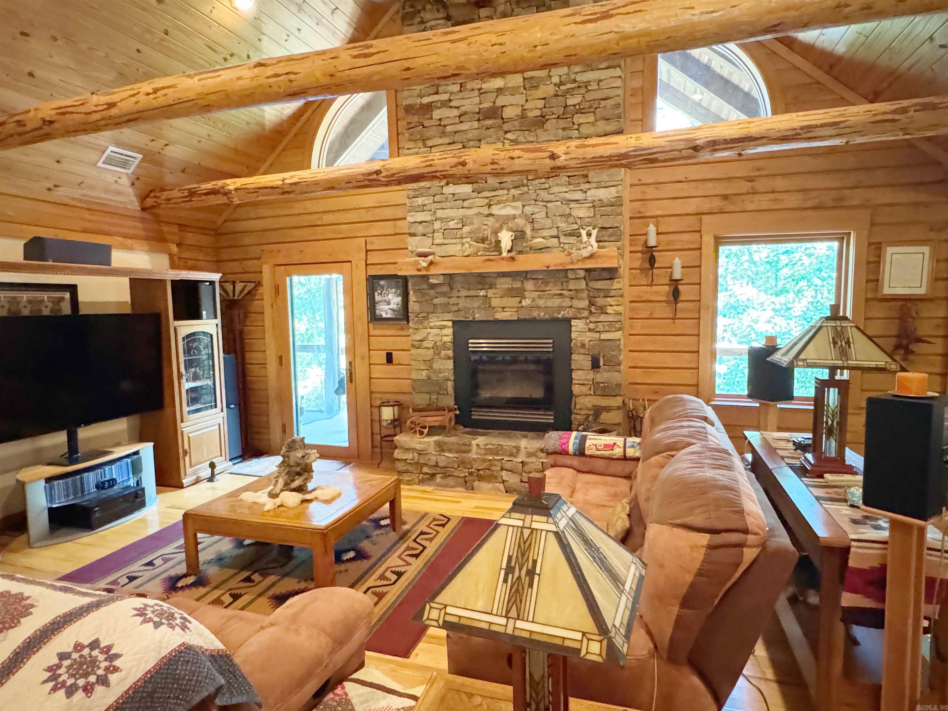 4003 Sunny Fox Rd Mountain View, AR 72560