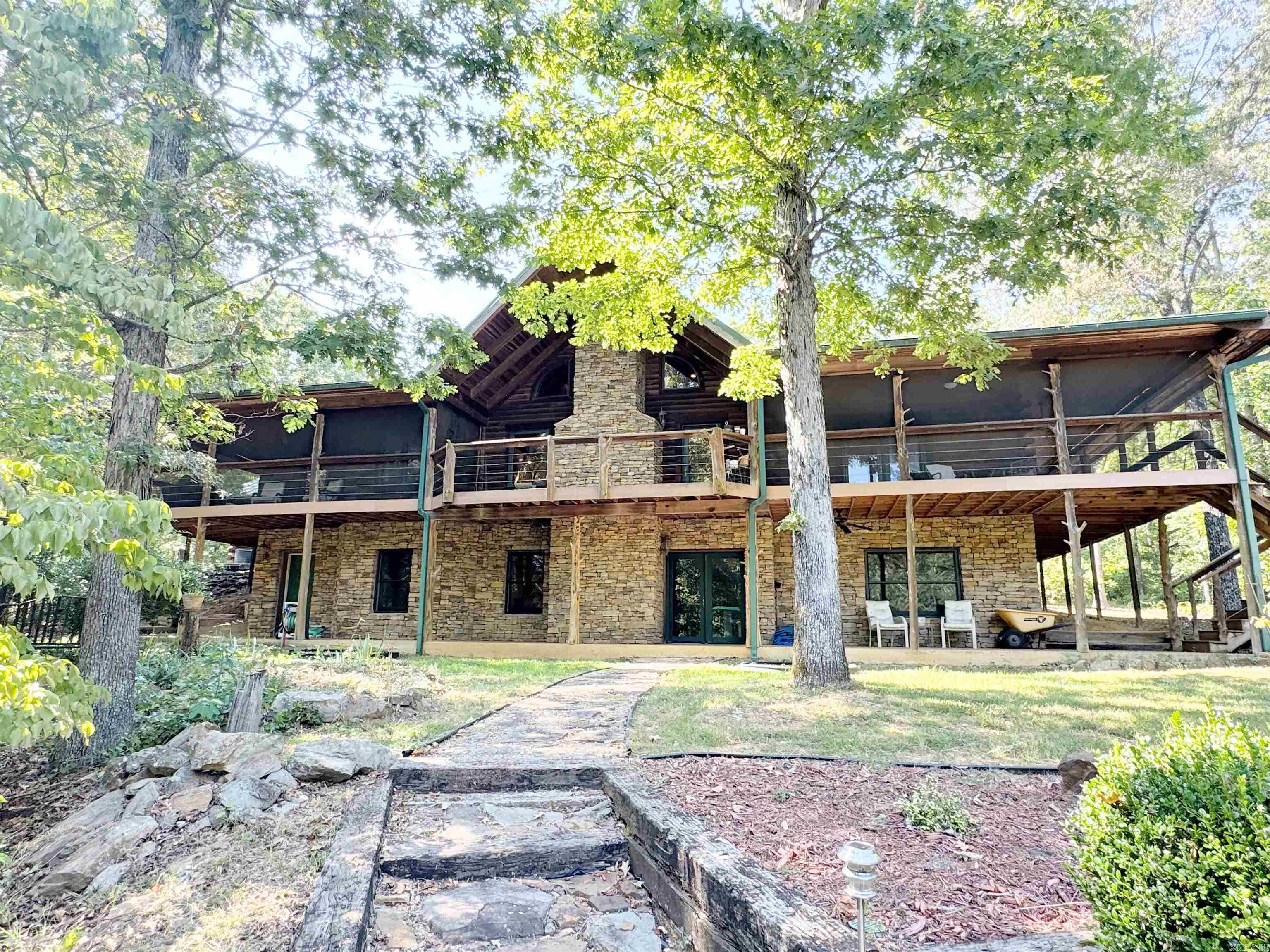 4003 Sunny Fox Rd Mountain View, AR 72560