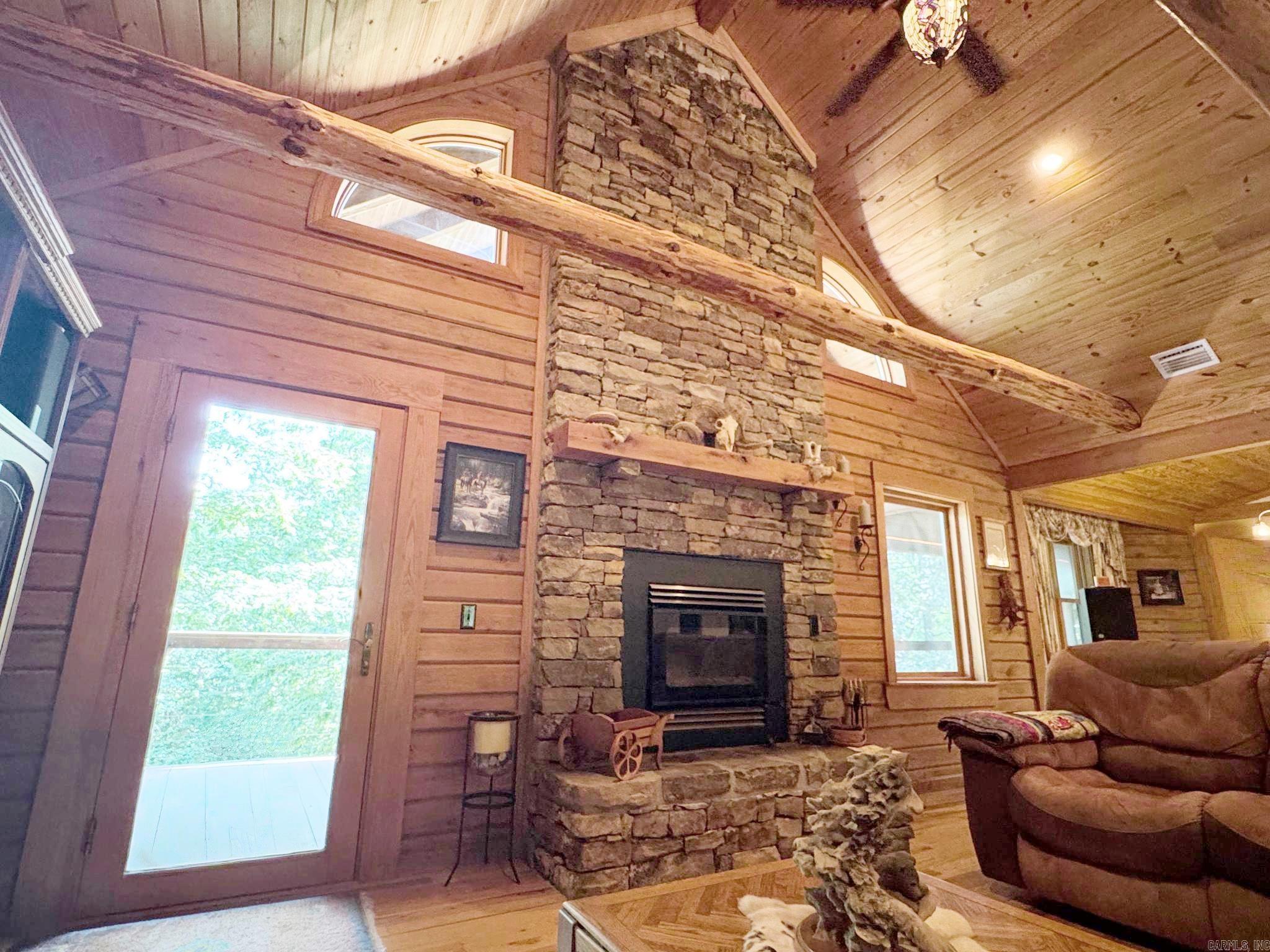 4003 Sunny Fox Rd Mountain View, AR 72560
