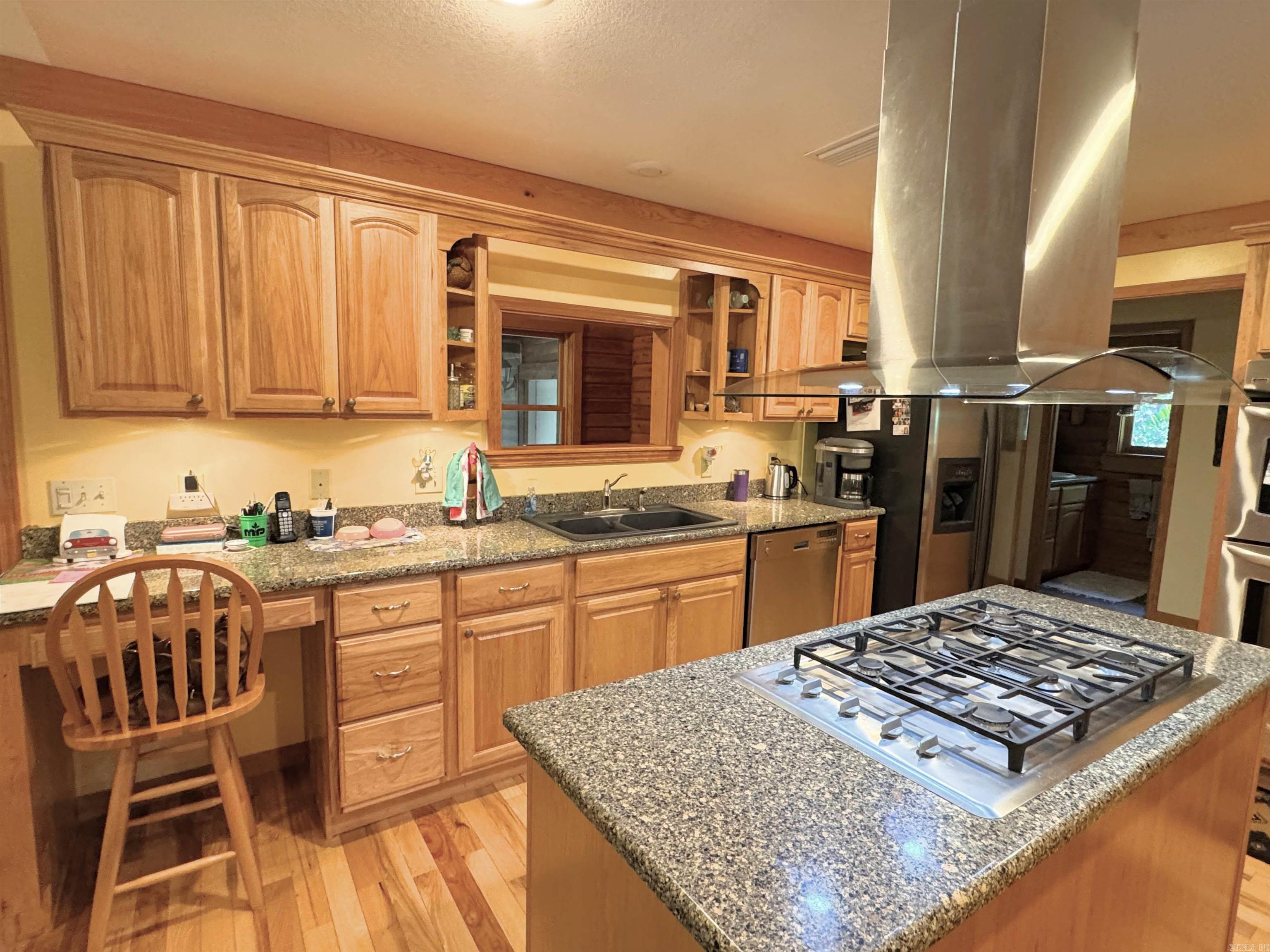 4003 Sunny Fox Rd Mountain View, AR 72560