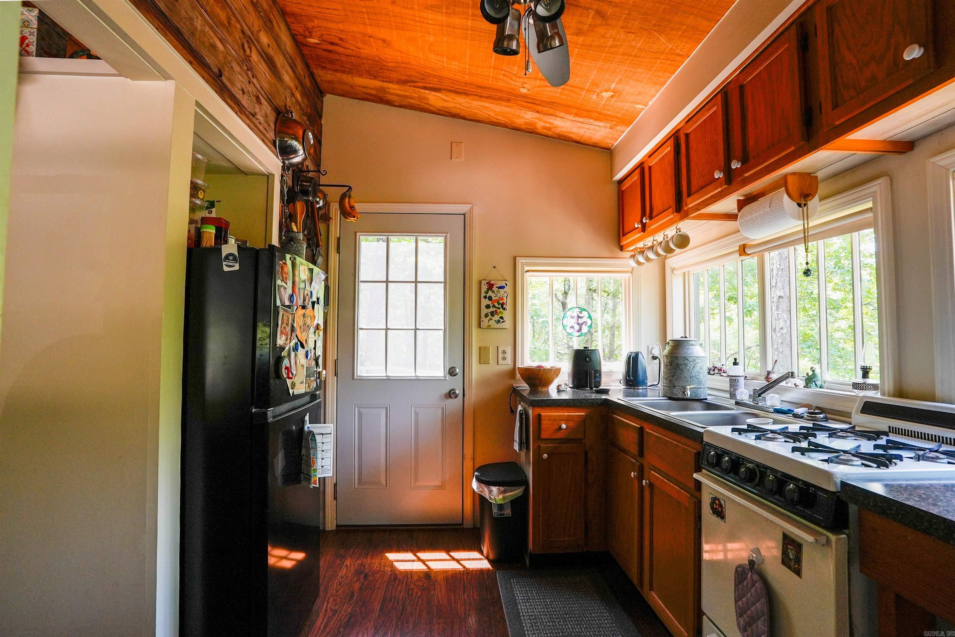 212 Leisure  Hot Springs, AR