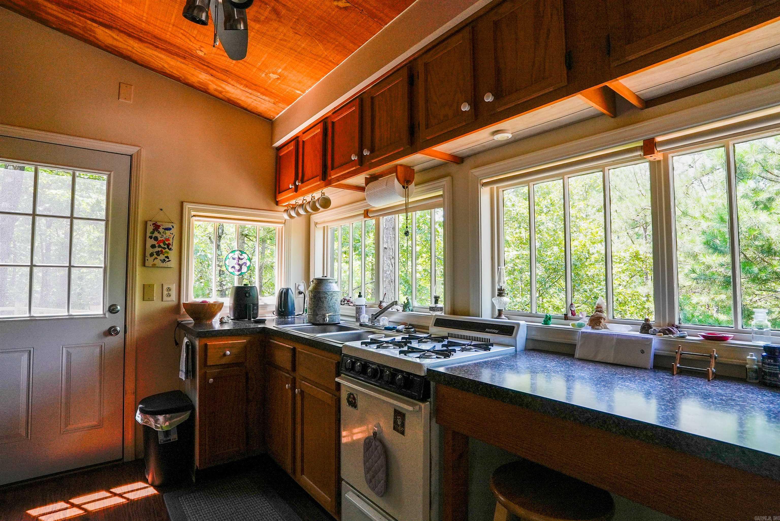 212 Leisure  Hot Springs, AR