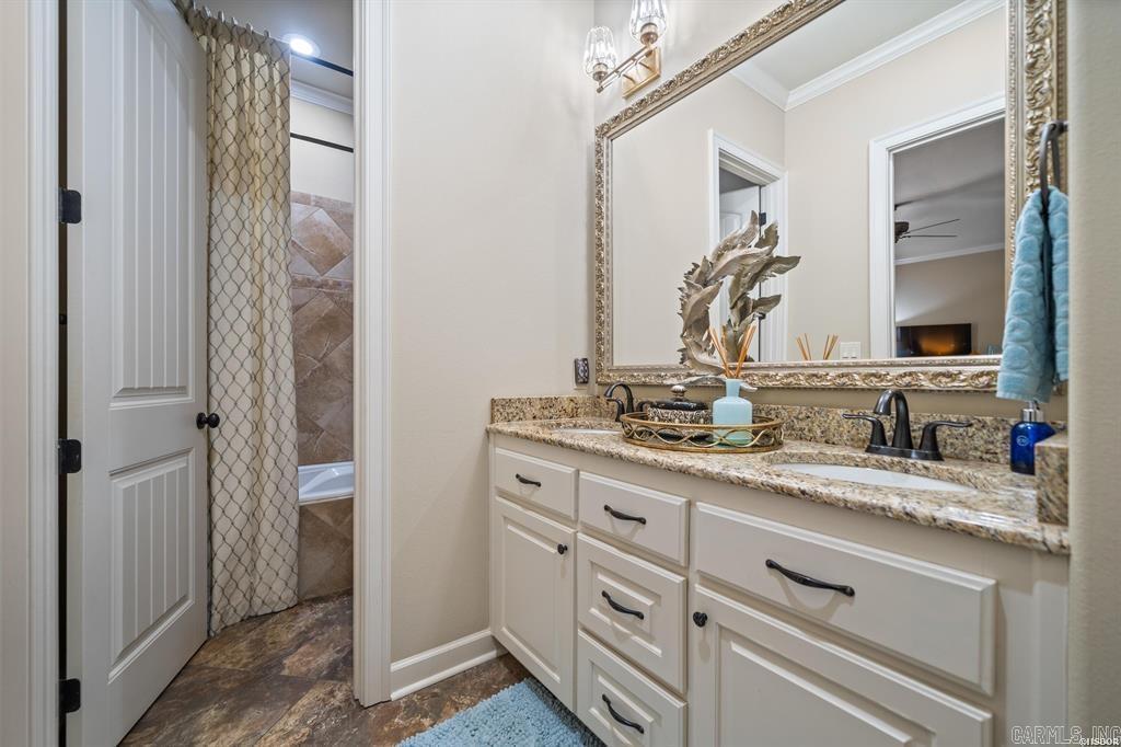 311 Oak Shores  Hot Springs, AR