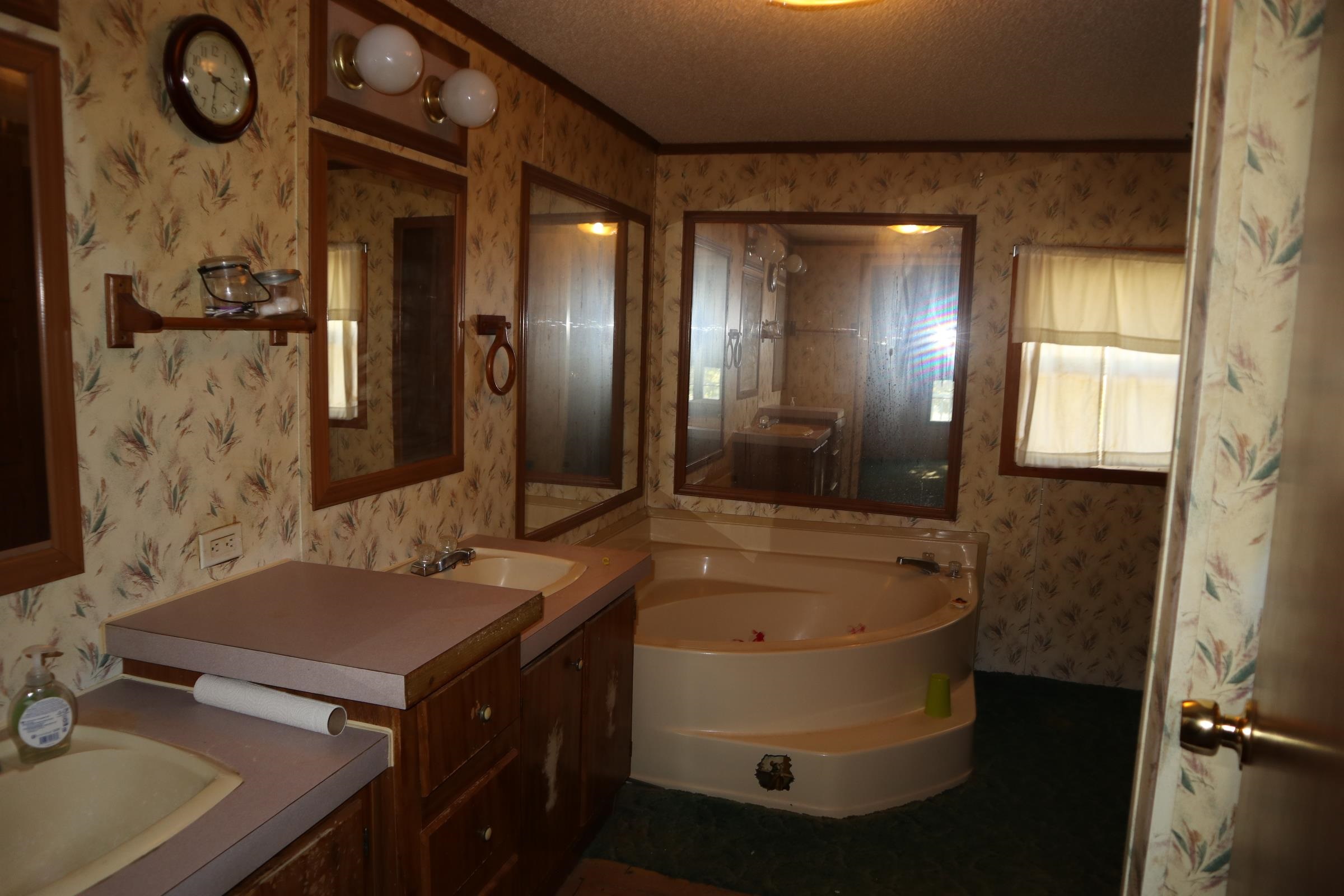 633 Hwy 289 S  Salem, AR