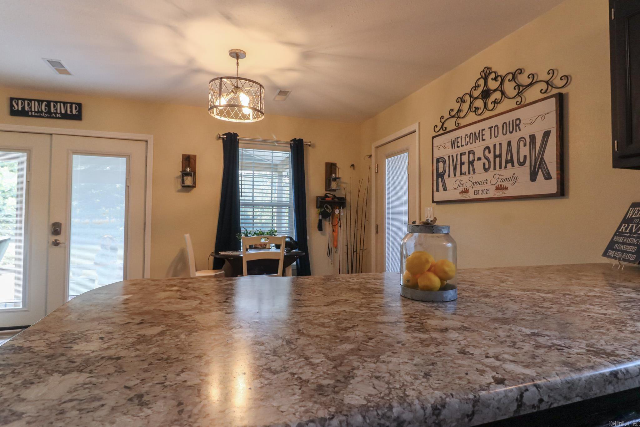 19 E valley dr  Hardy, AR