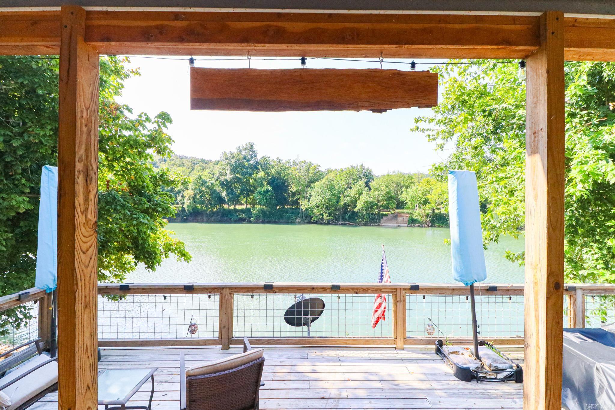 19 E valley dr  Hardy, AR