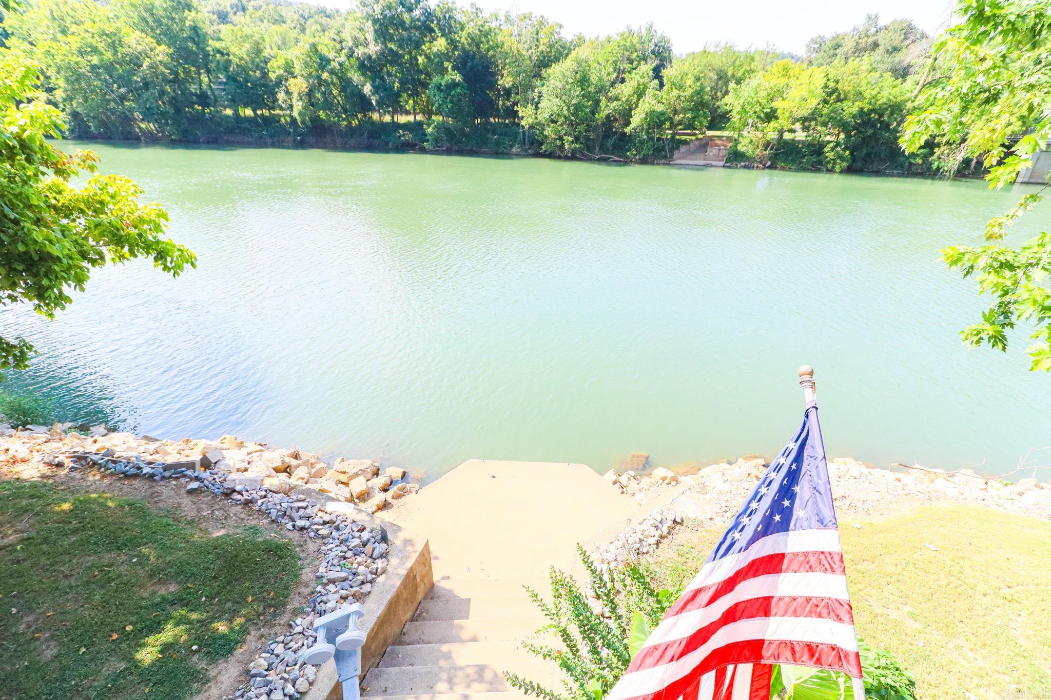 19 E valley dr  Hardy, AR