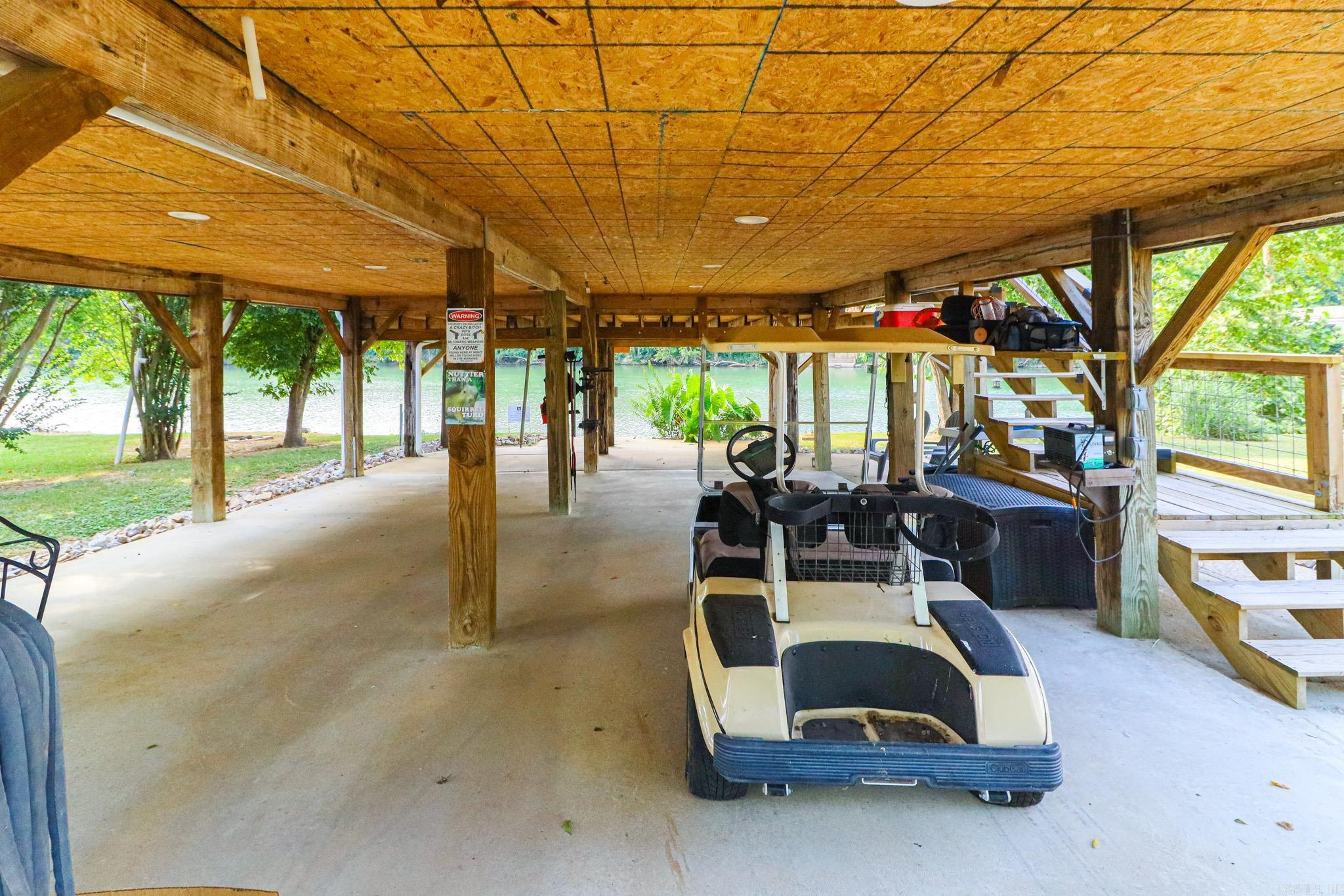 19 E valley dr  Hardy, AR