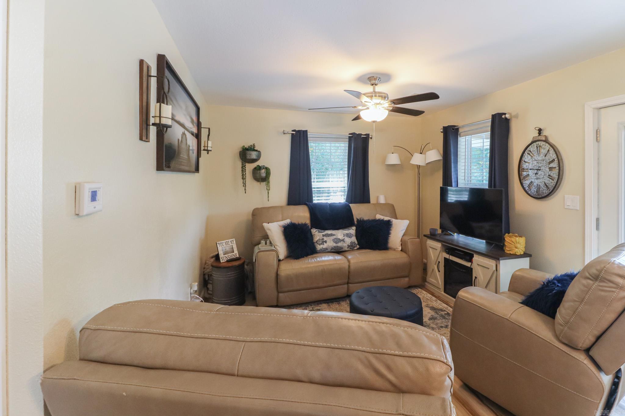 19 E valley dr  Hardy, AR