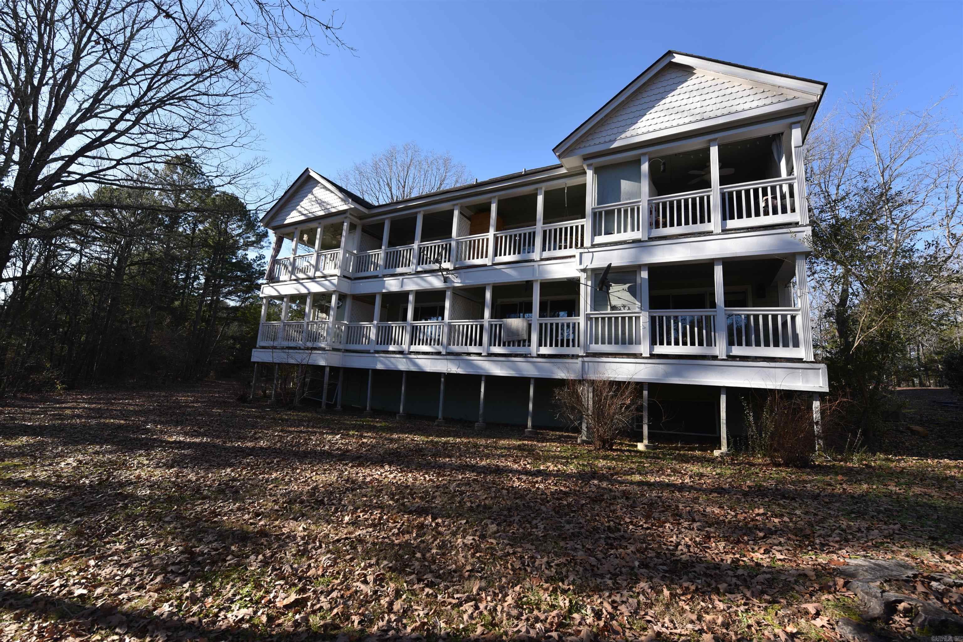 3025 Summerhill  Fairfield Bay, AR