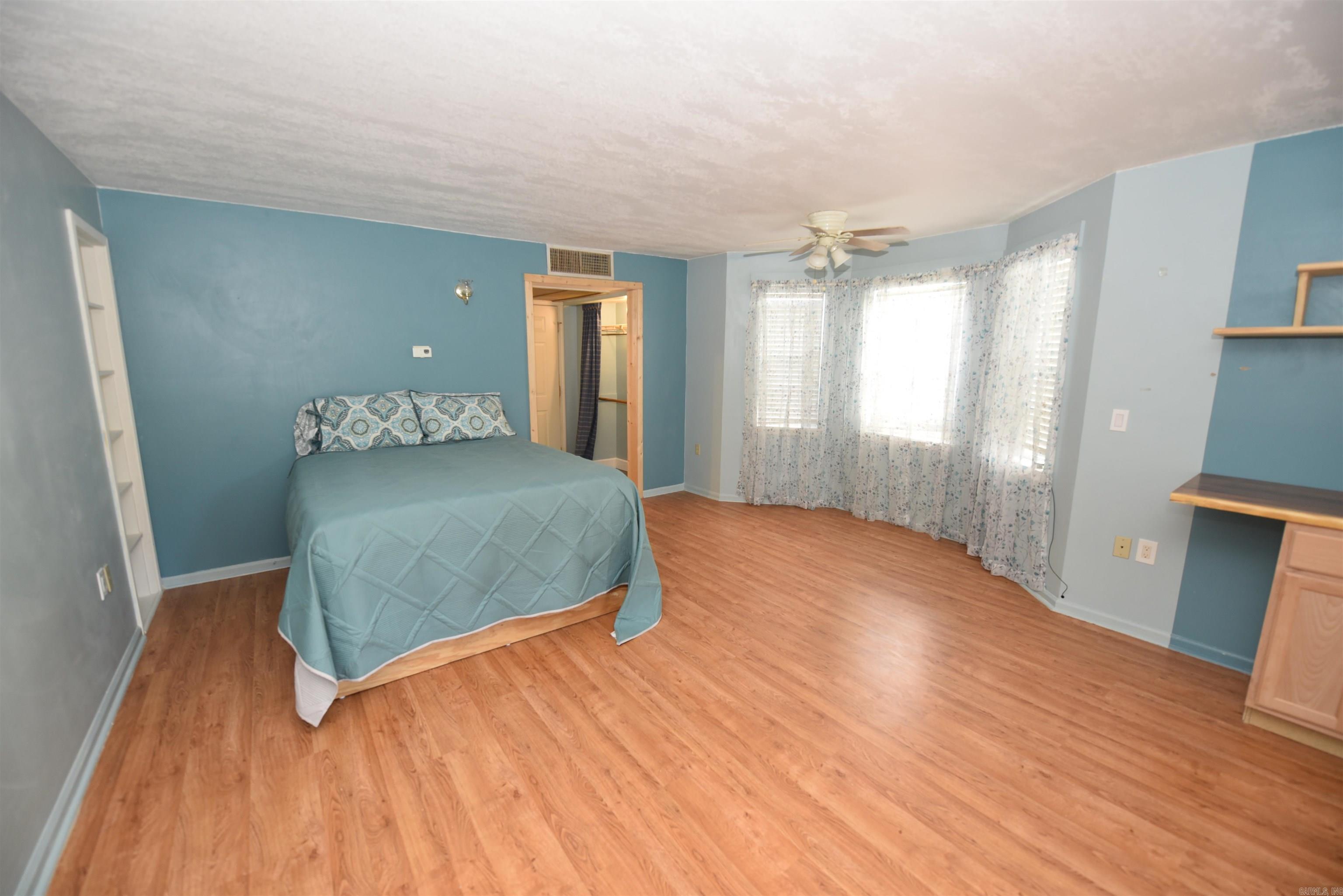 3025 Summerhill  Fairfield Bay, AR