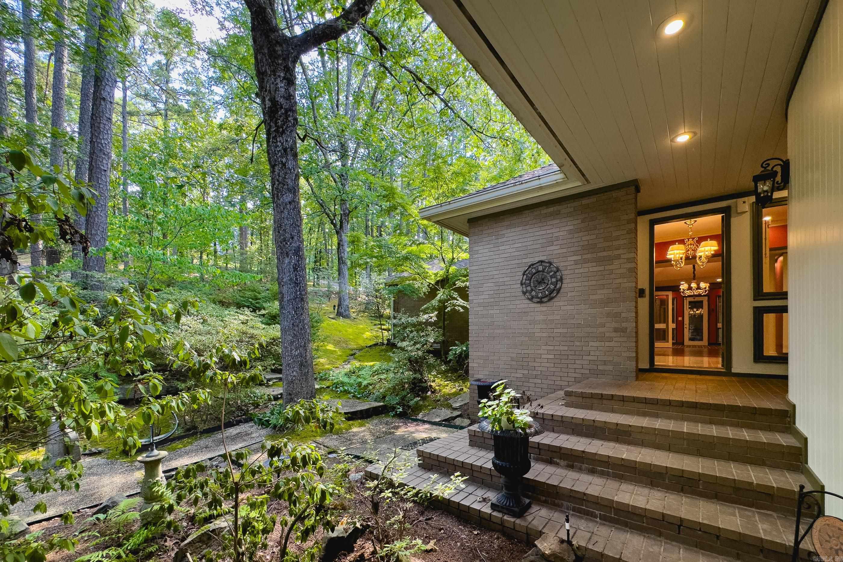18 Hickory Hills  Little Rock, AR