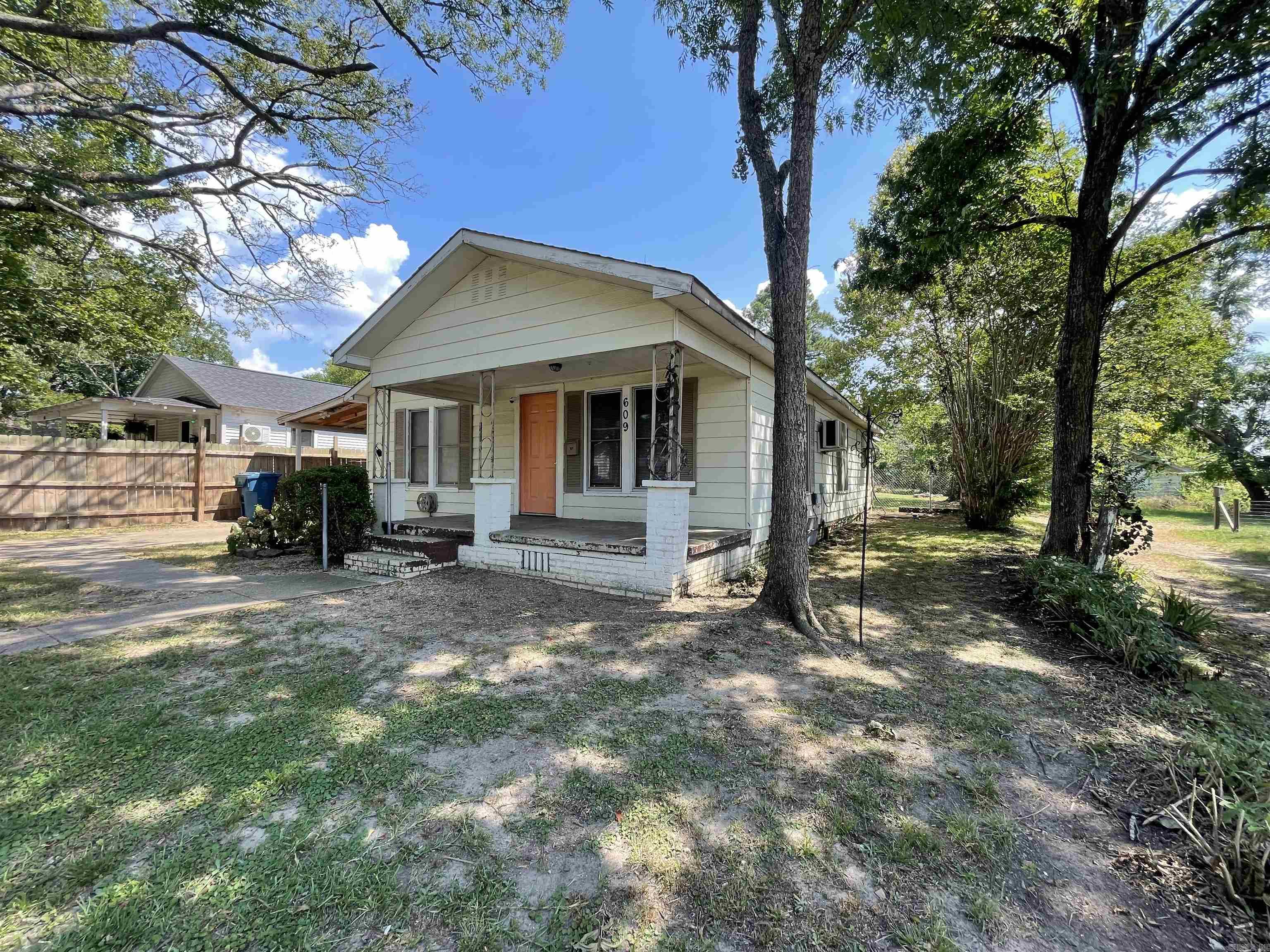 609 W Highland Ave  Malvern, AR