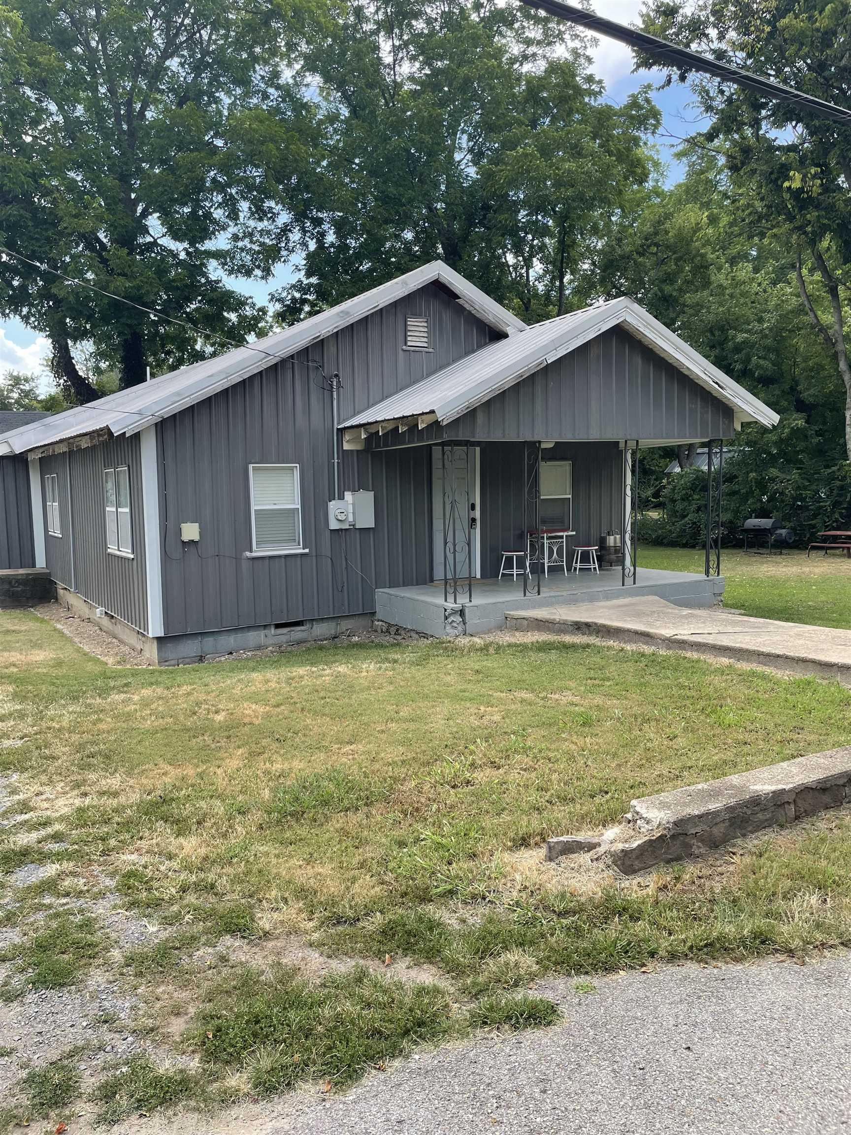 705 S 27  Marshall, AR