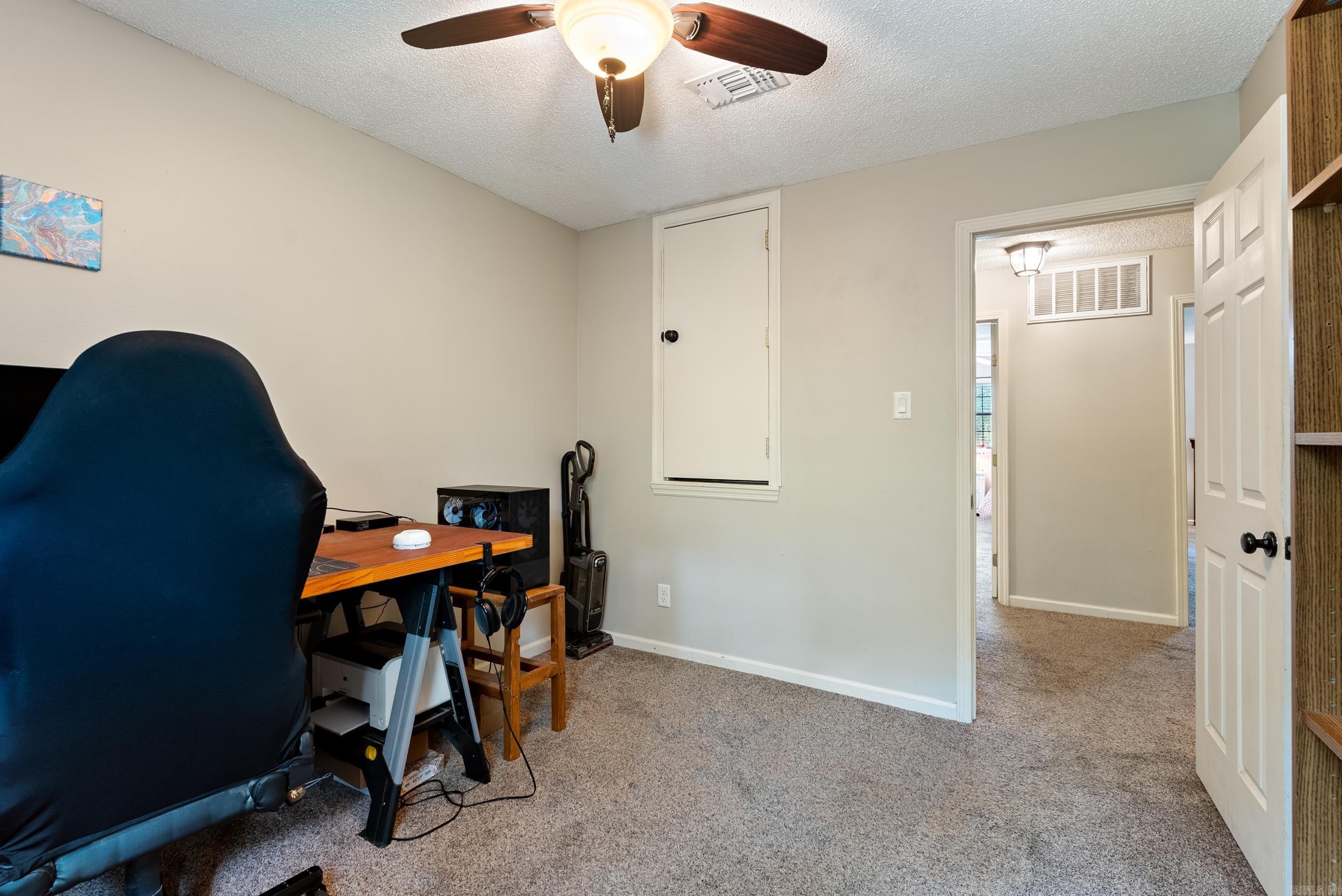 16 Rockledge  Maumelle, AR
