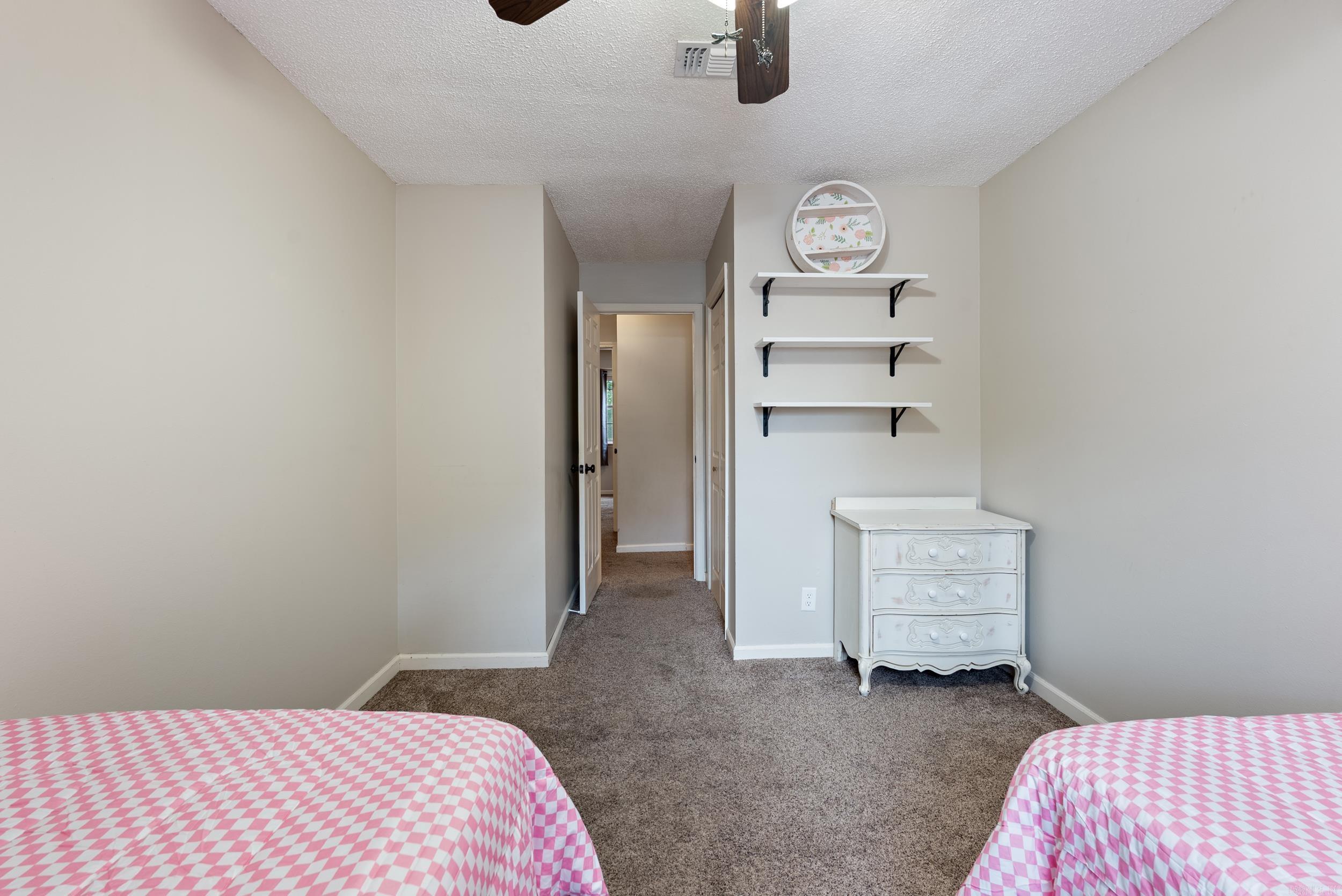 16 Rockledge  Maumelle, AR