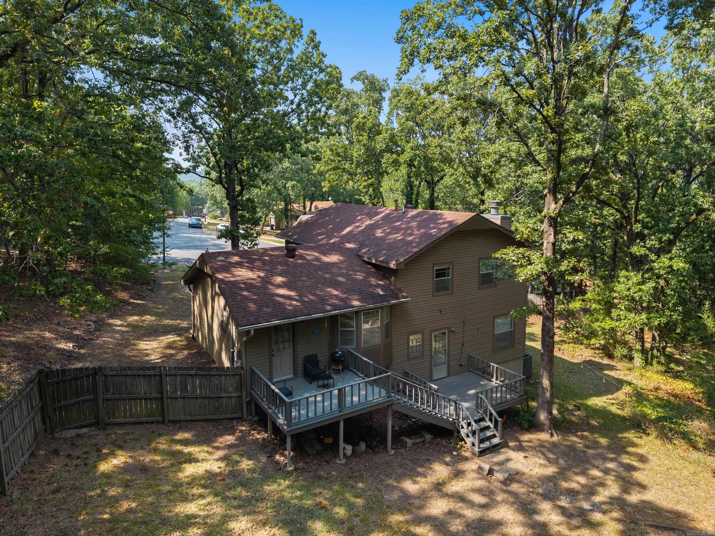 16 Rockledge  Maumelle, AR