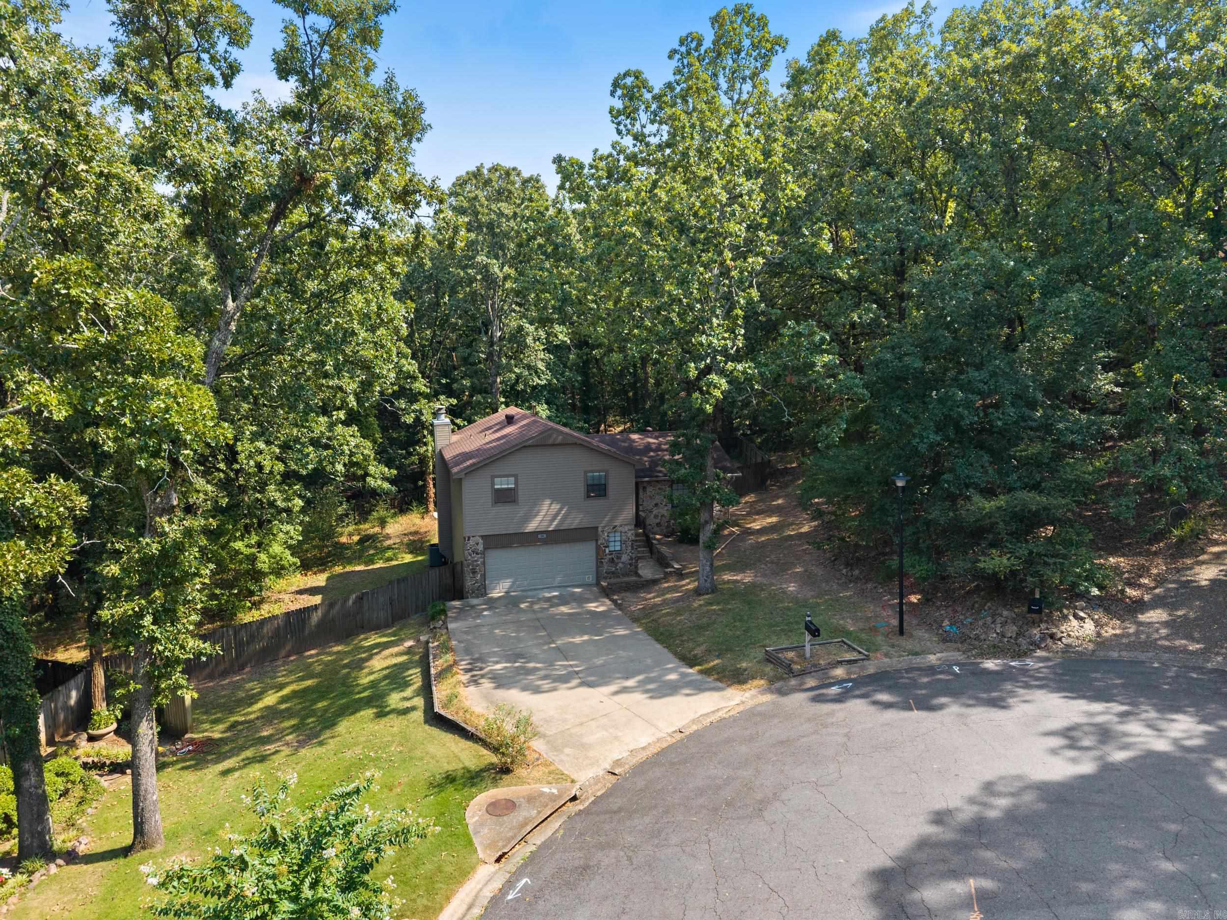 16 Rockledge  Maumelle, AR