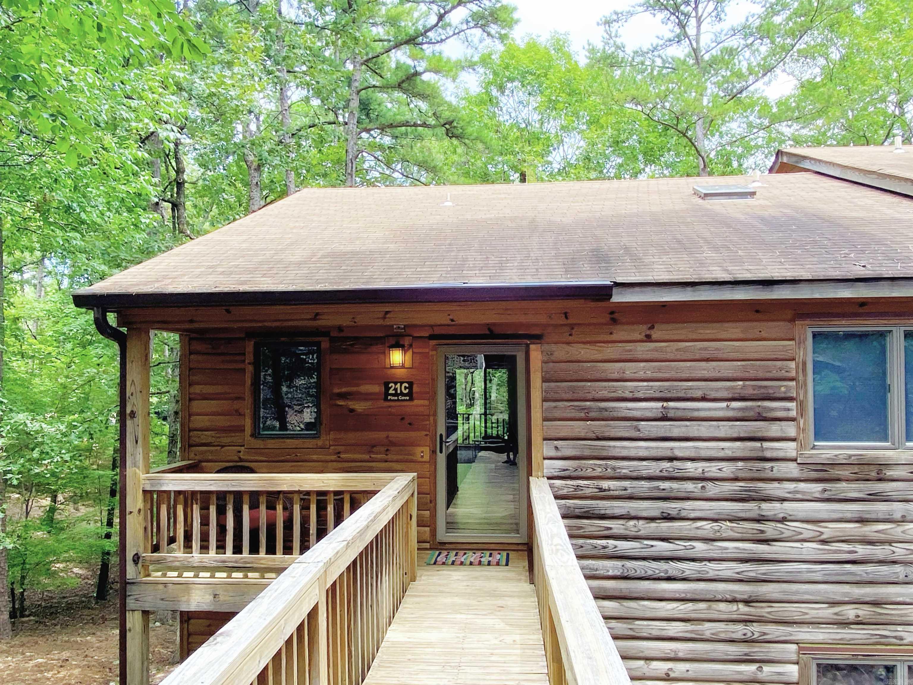 21 Pine Cove  Mount Ida, AR