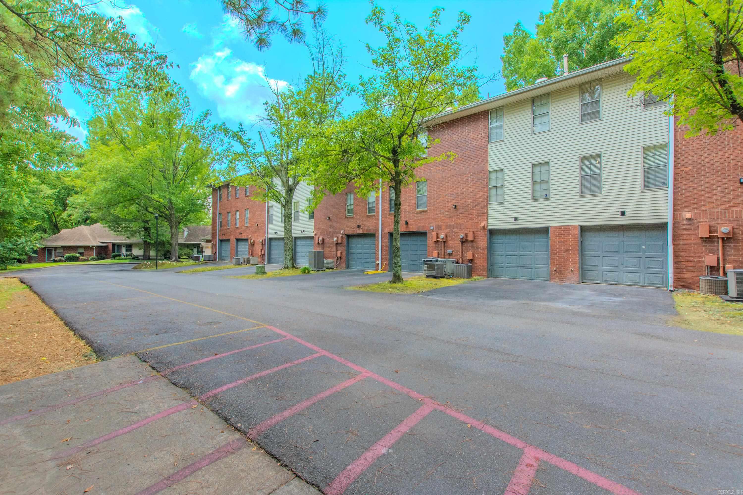 2221 Wentwood Valley Unit 47 Little Rock, AR