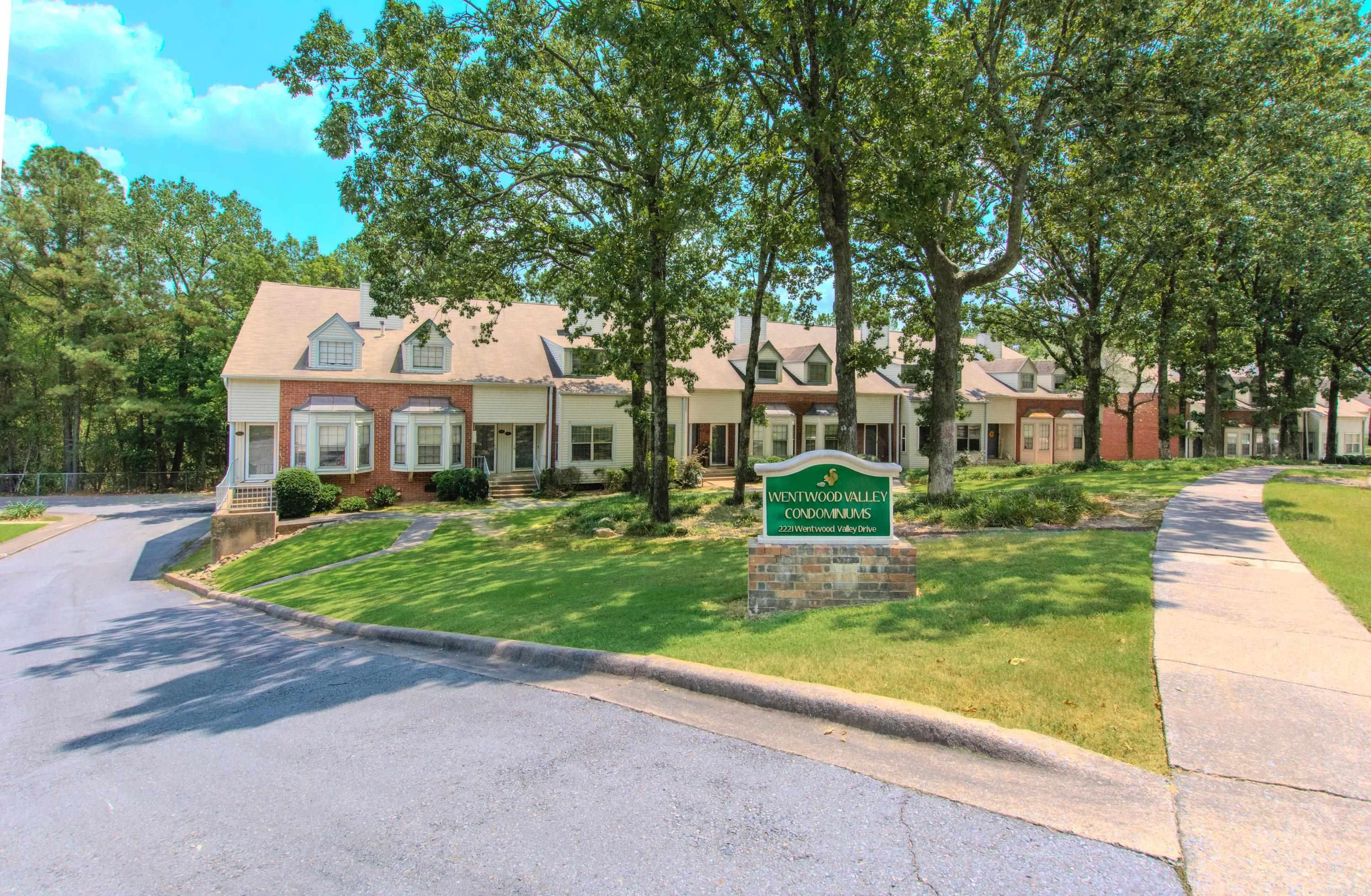 2221 Wentwood Valley Unit 47 Little Rock, AR