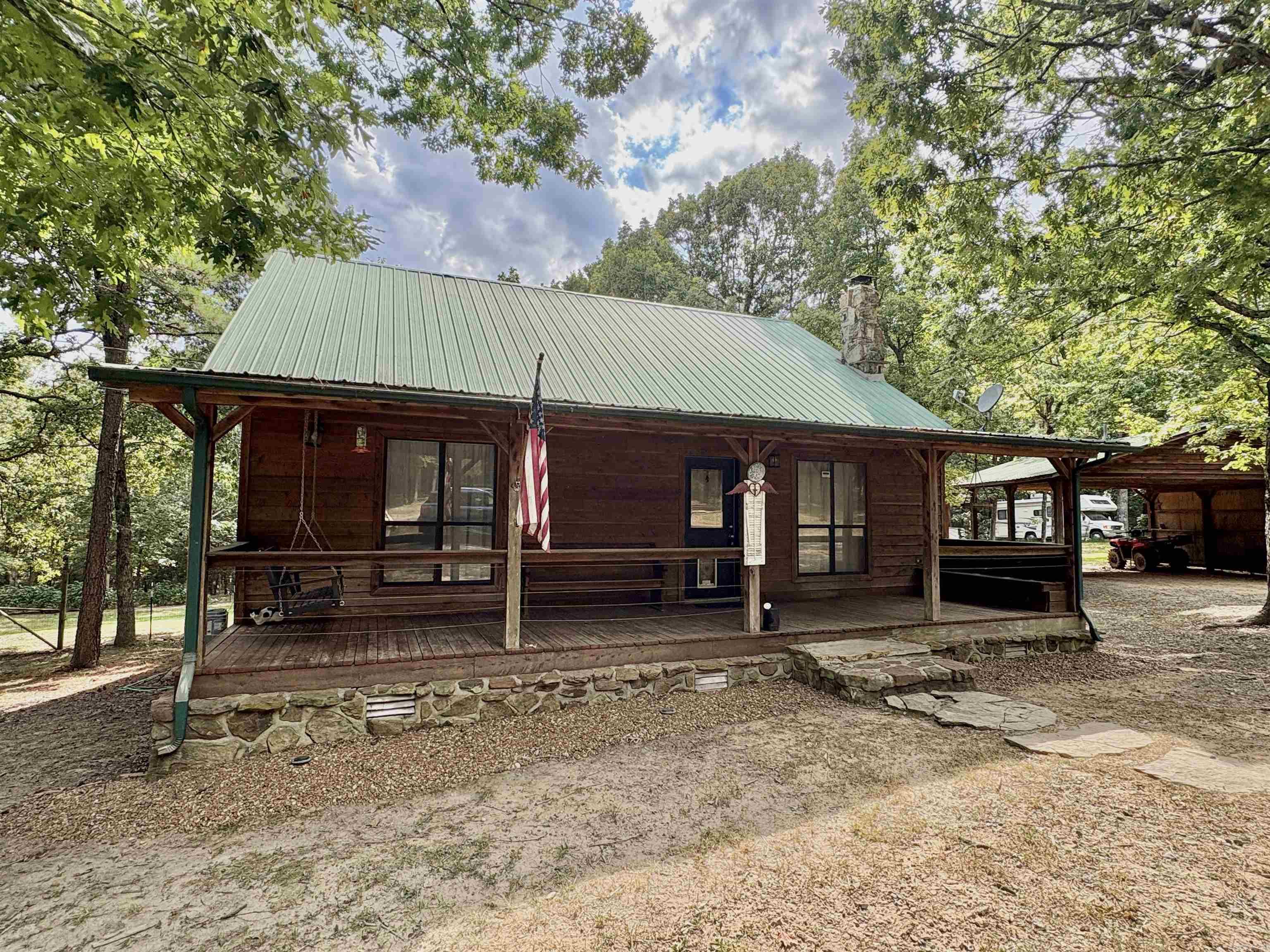 300 Peel  Locust Grove, AR