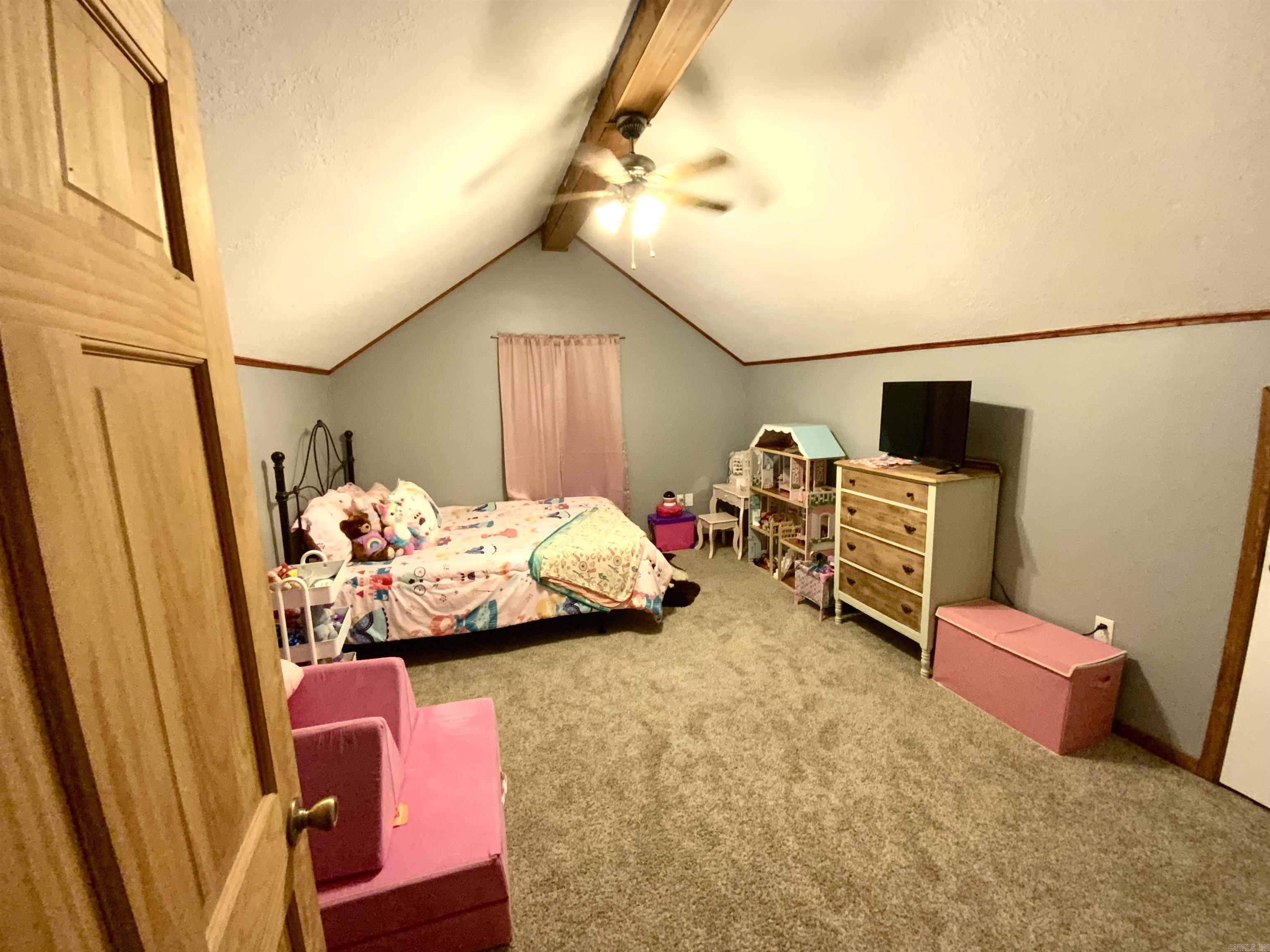 300 Peel  Locust Grove, AR