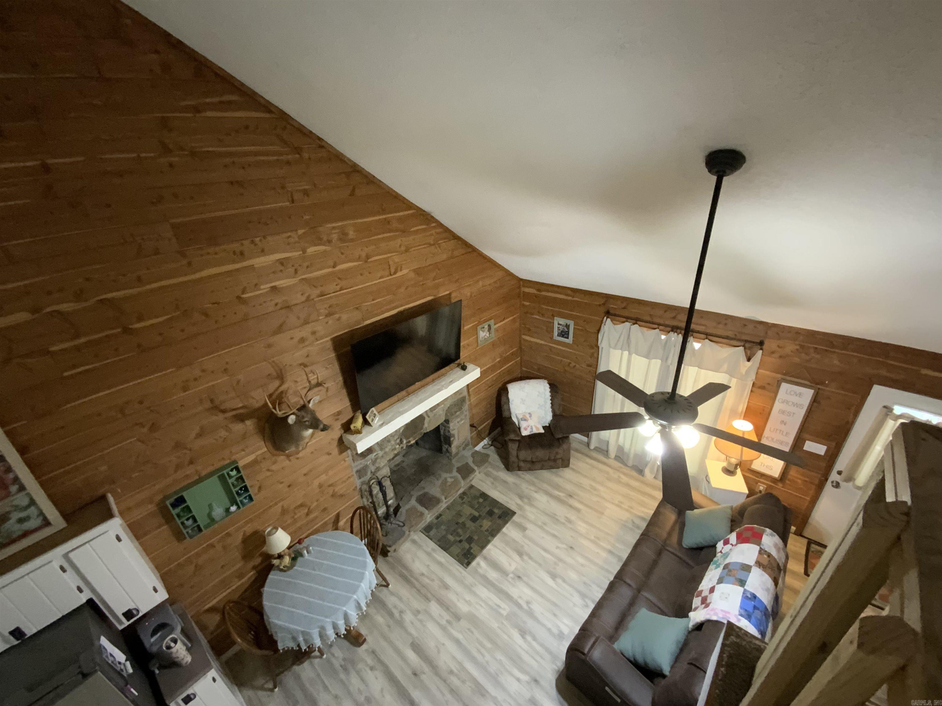 300 Peel  Locust Grove, AR