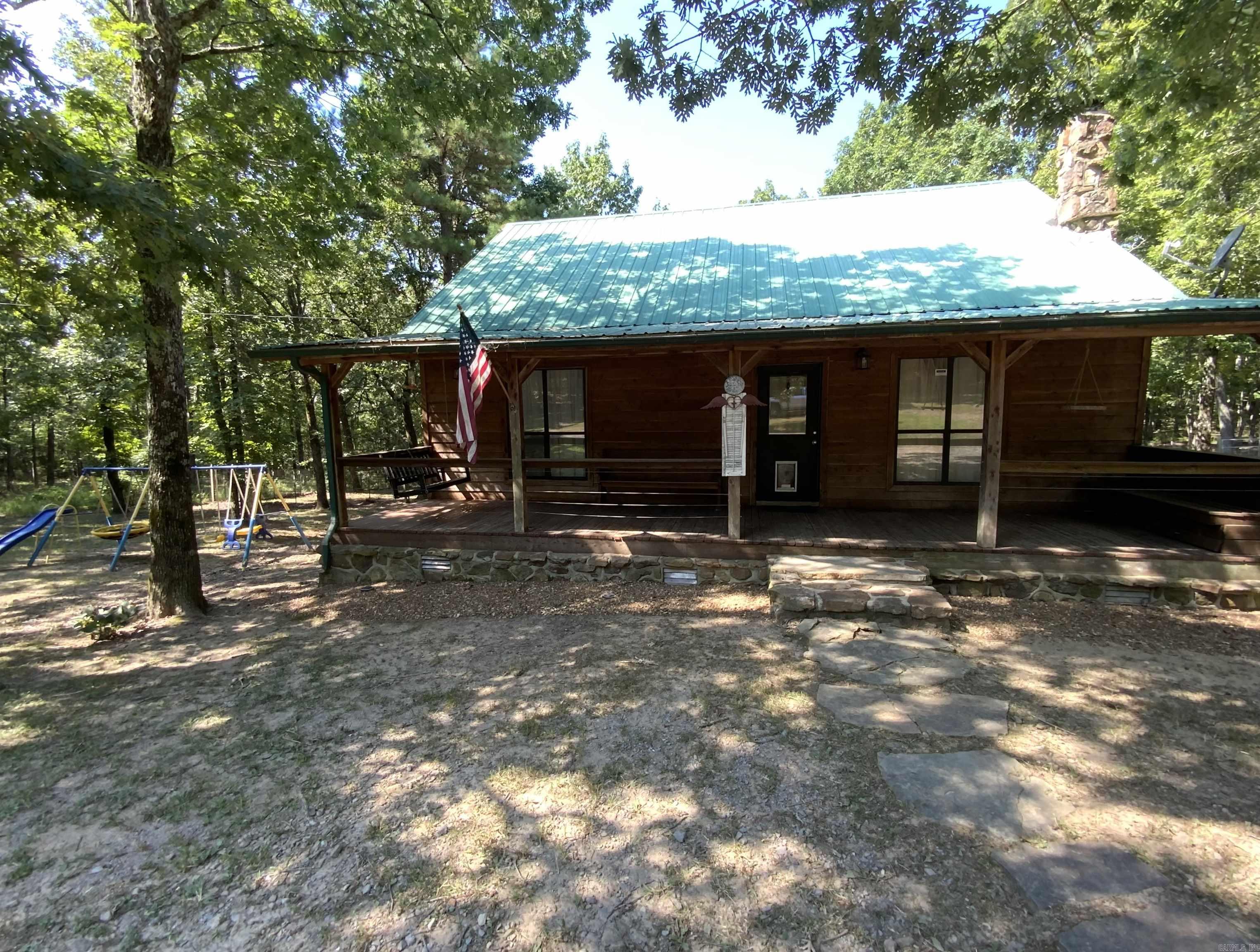 300 Peel  Locust Grove, AR