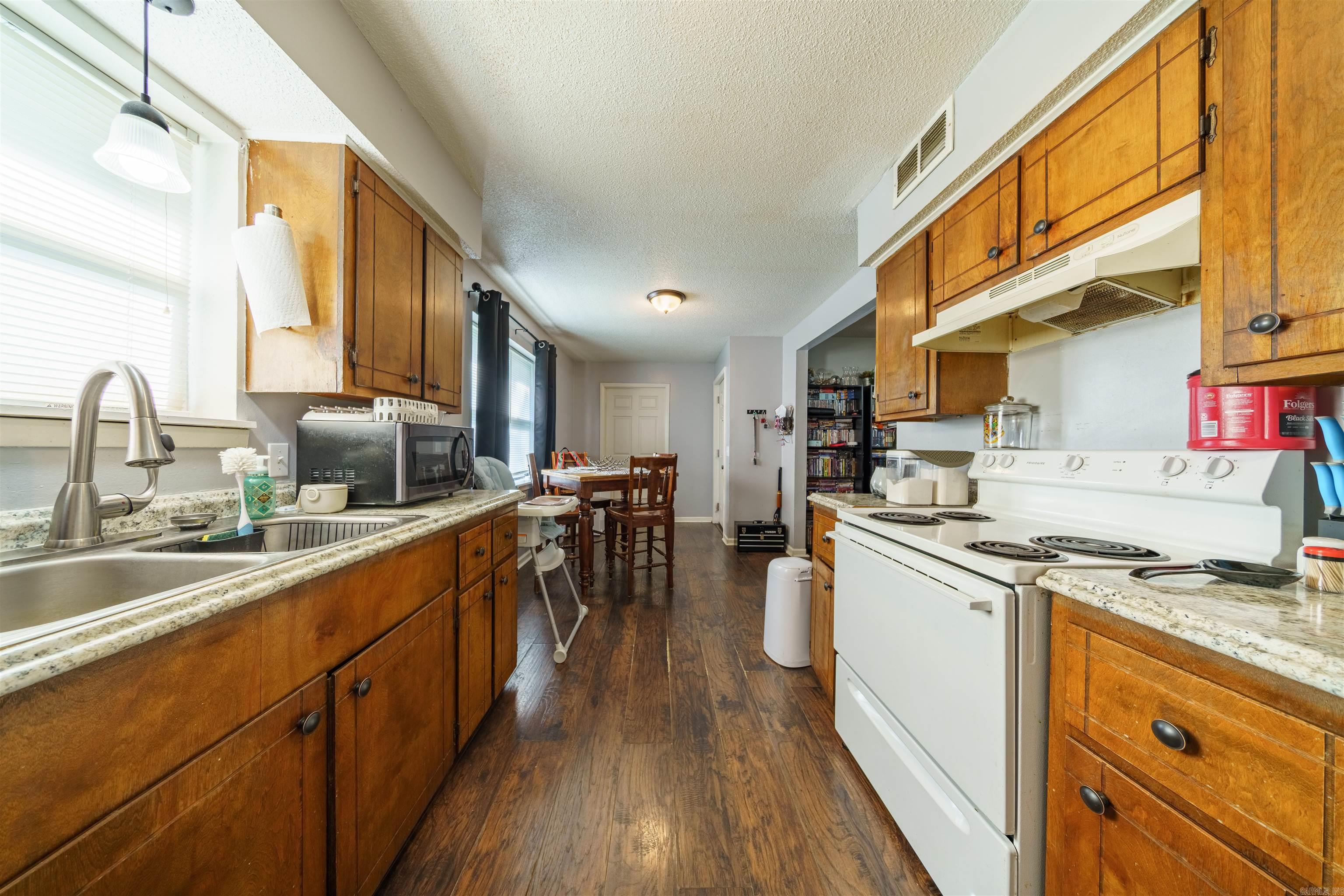 20 Skinner  Batesville, AR